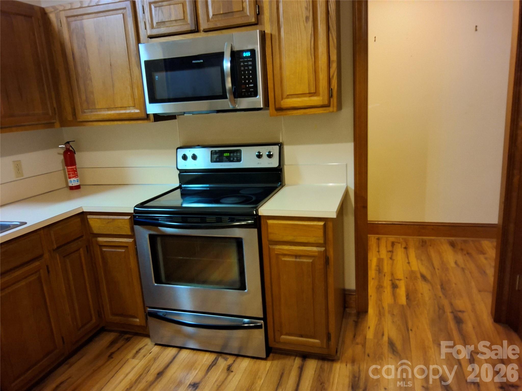 Kitchen - 2 - 104 Swaim Court, Salisbury