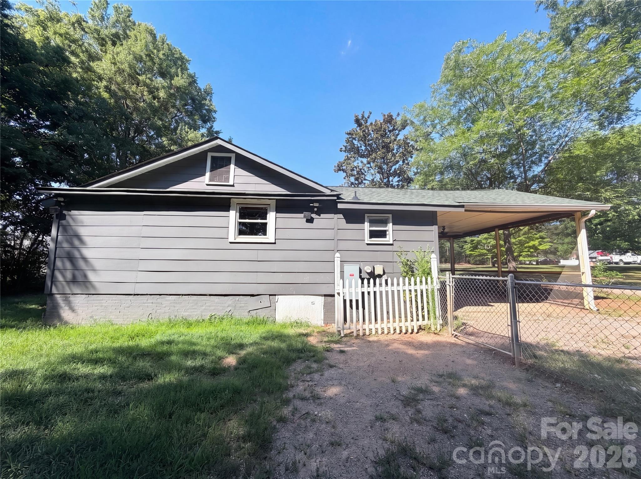Single Family Residence at 164 E Waterlynn Road, Mooresville, photo 12 of 13