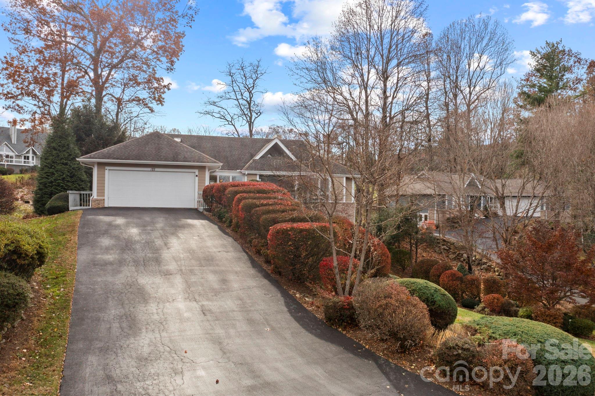 Condominium at 122 Broadmoor Drive, Flat Rock, photo 3 of 45