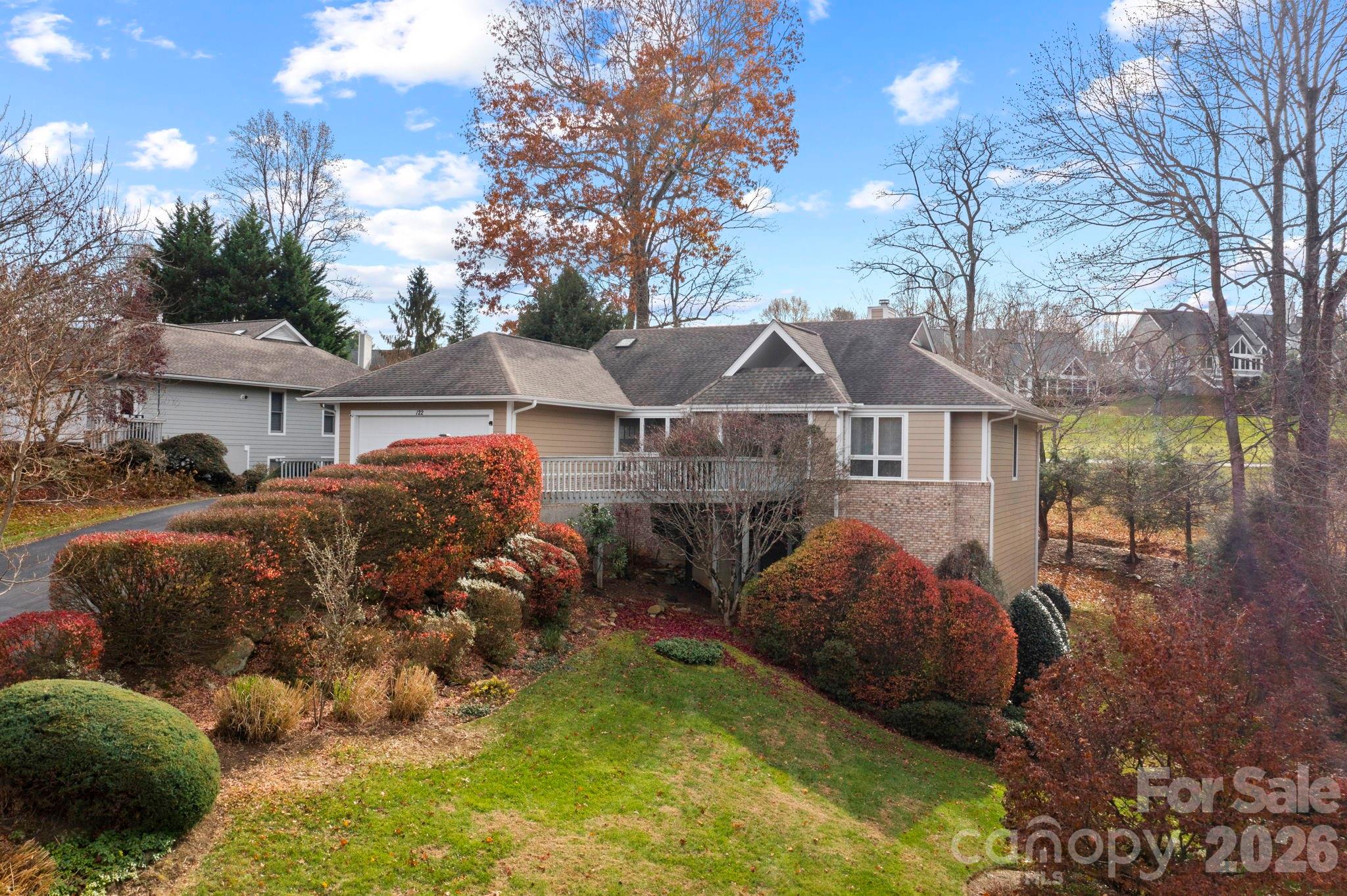 Condominium at 122 Broadmoor Drive, Flat Rock, photo 4 of 45