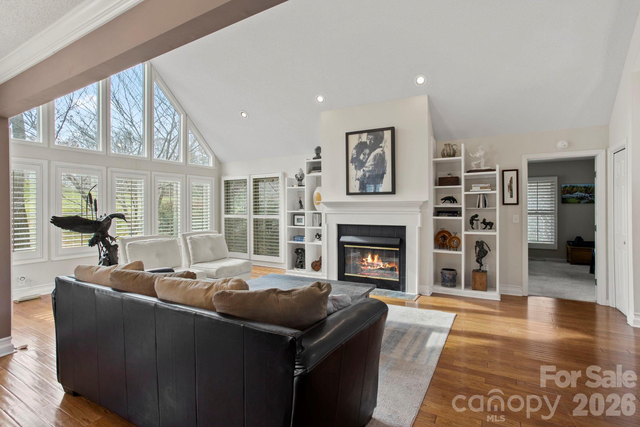 Condominium at 122 Broadmoor Drive, Flat Rock, photo 9 of 45