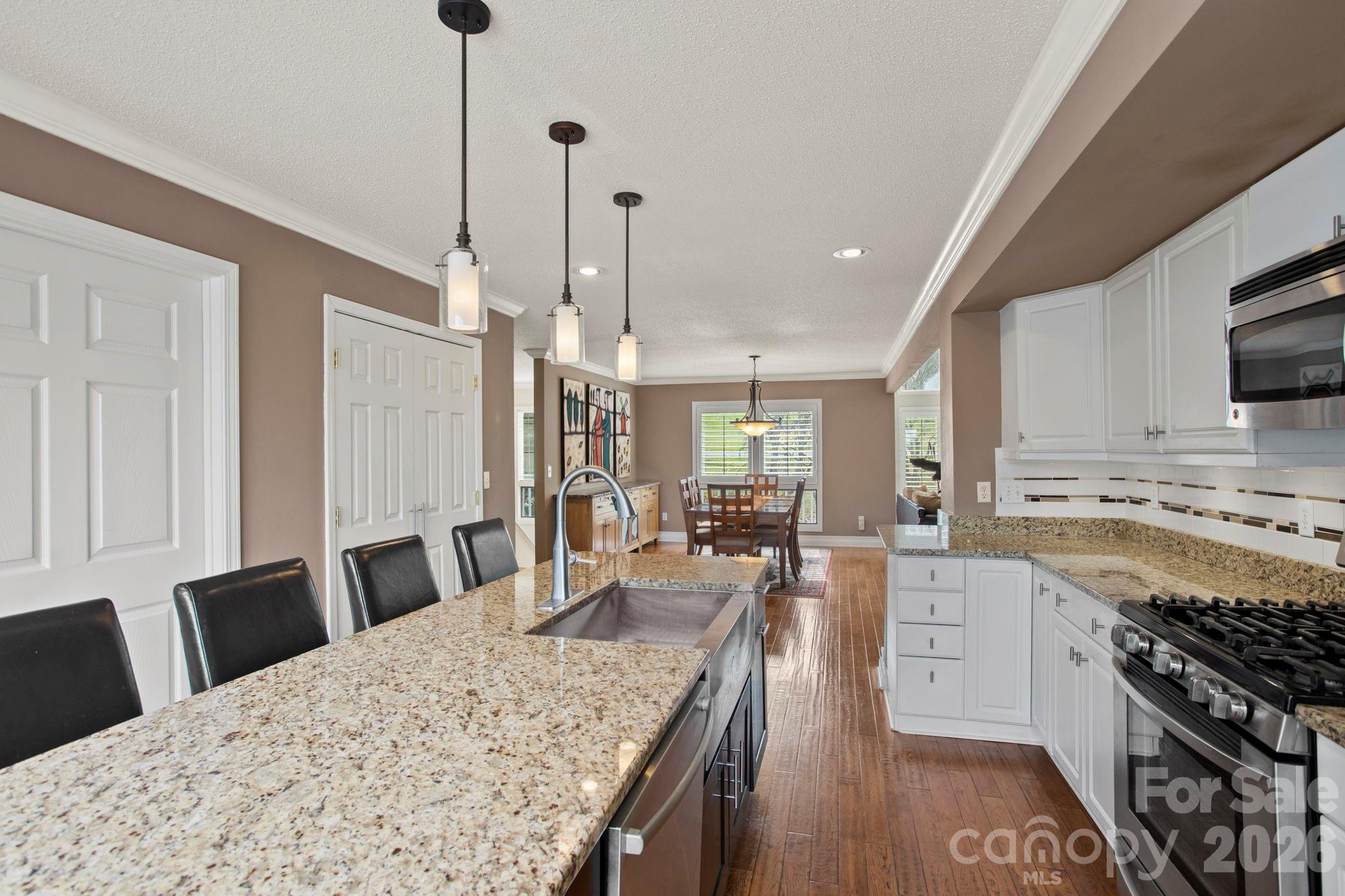Condominium at 122 Broadmoor Drive, Flat Rock, photo 16 of 45