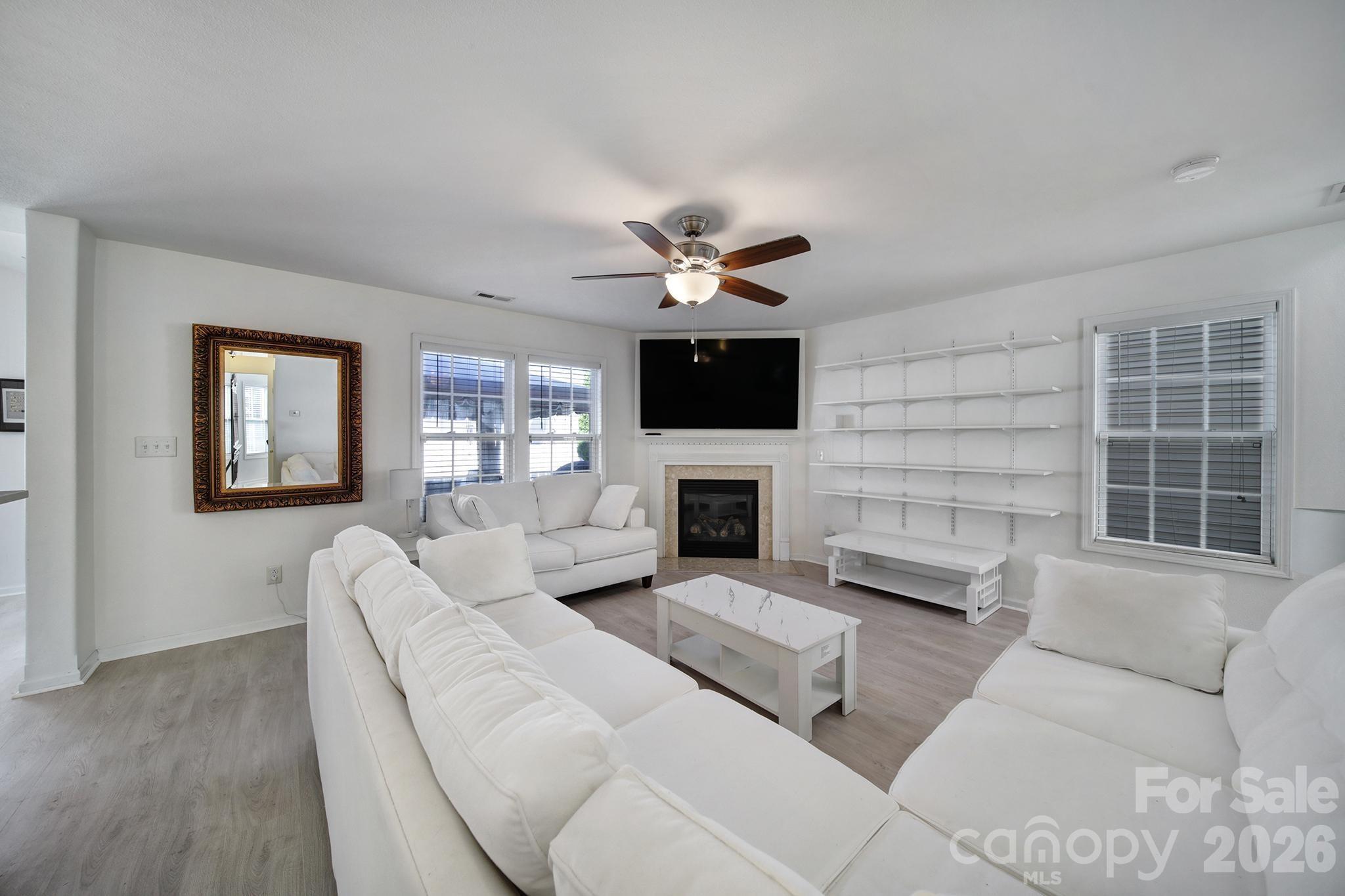 Single Family Residence at 4041 Abbotsbury Drive, Fort Mill, photo 11 of 37