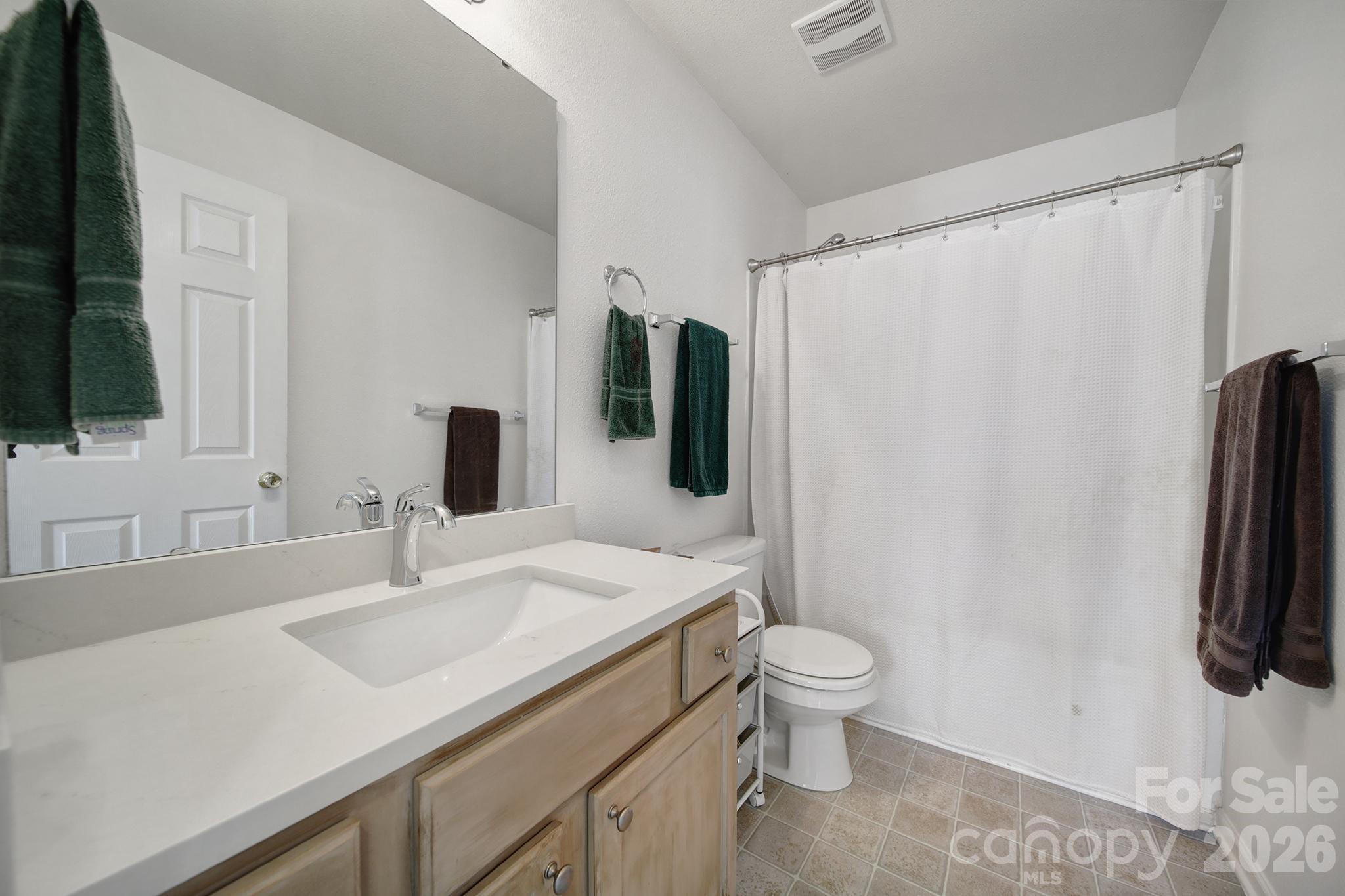 Single Family Residence at 4041 Abbotsbury Drive, Fort Mill, photo 24 of 37