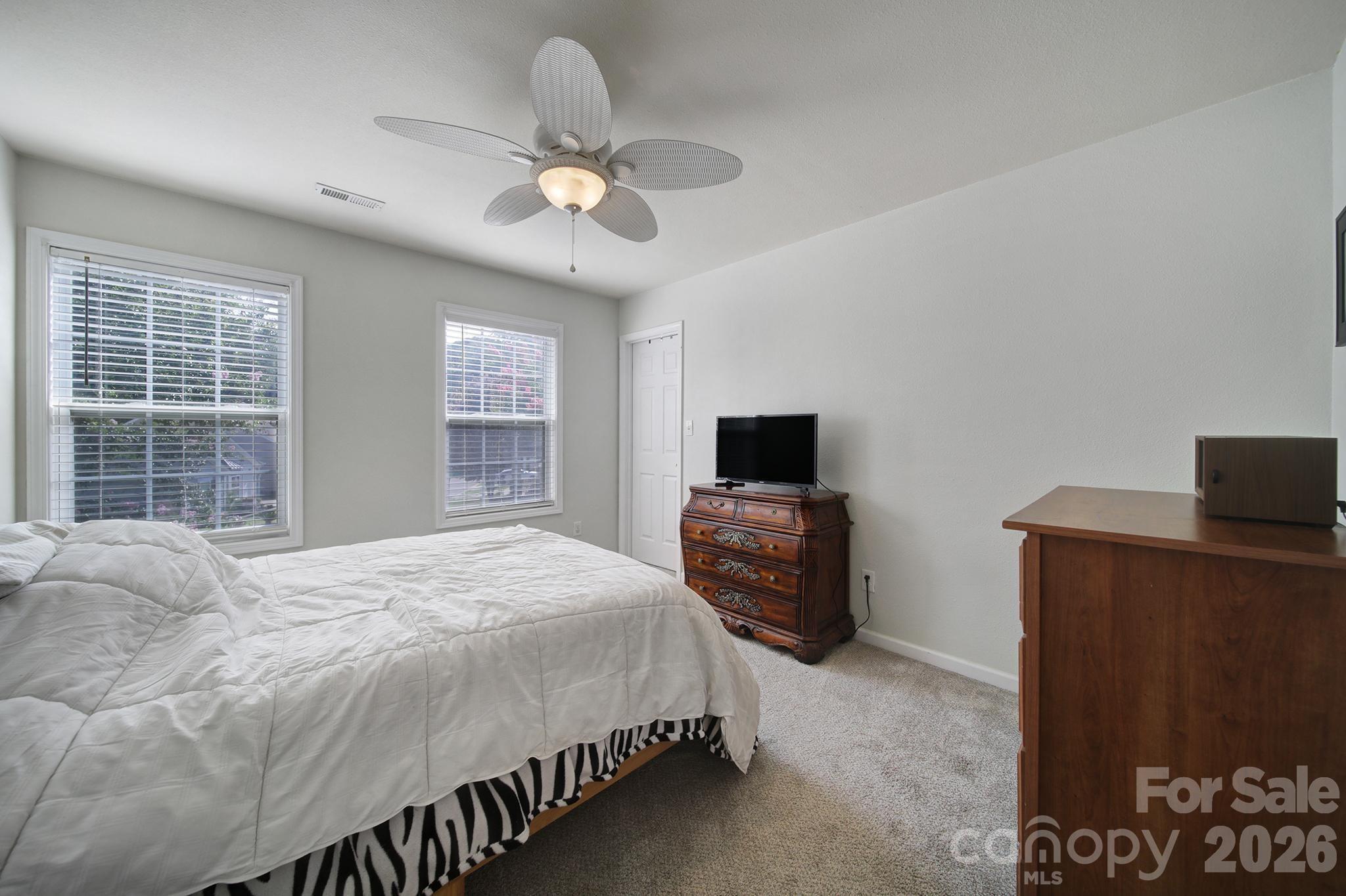 Single Family Residence at 4041 Abbotsbury Drive, Fort Mill, photo 25 of 37