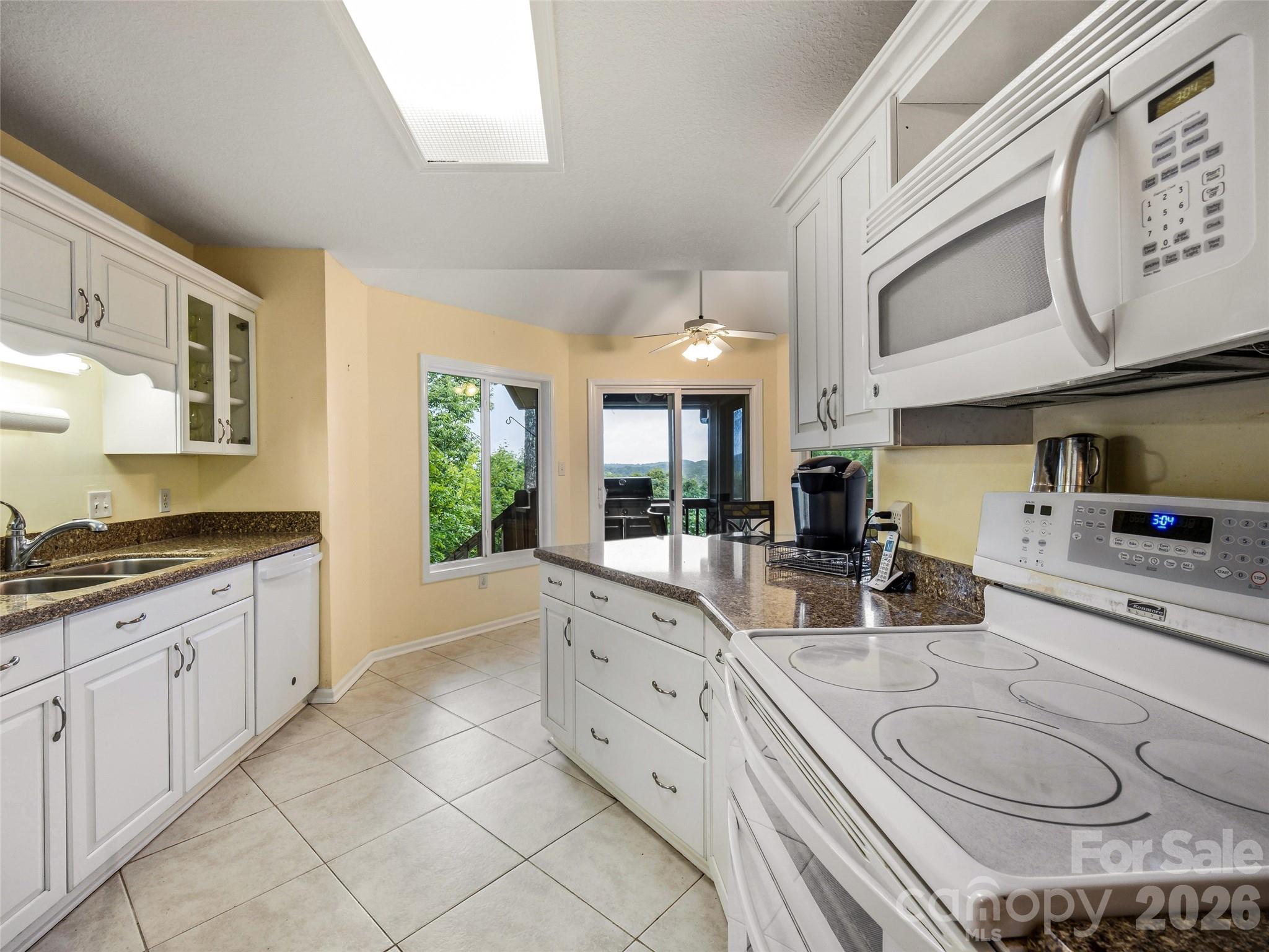 Single Family Residence at 20 Adohi Court, Brevard, photo 21 of 47