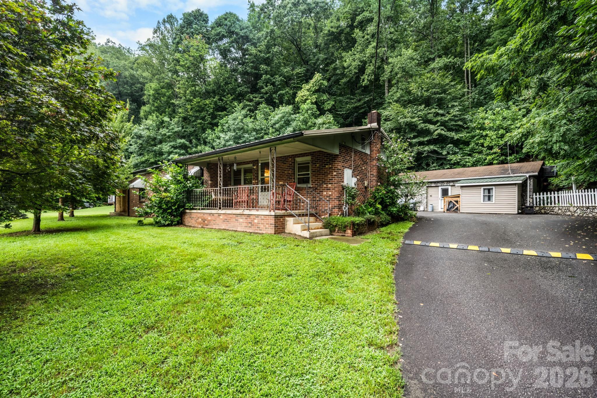 Single Family Residence at 1755 F M Mclean Place, Lenoir, photo 2 of 46