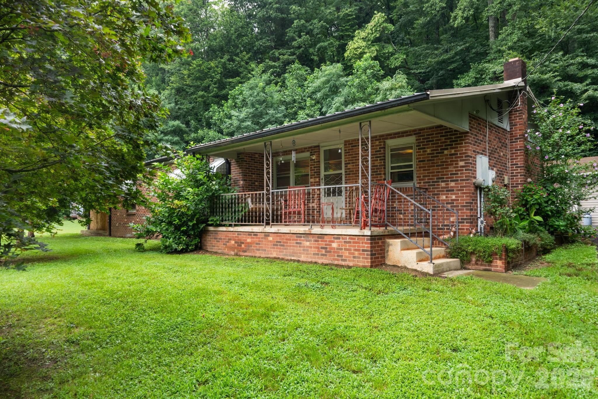 Single Family Residence at 1755 F M Mclean Place, Lenoir, photo 3 of 46