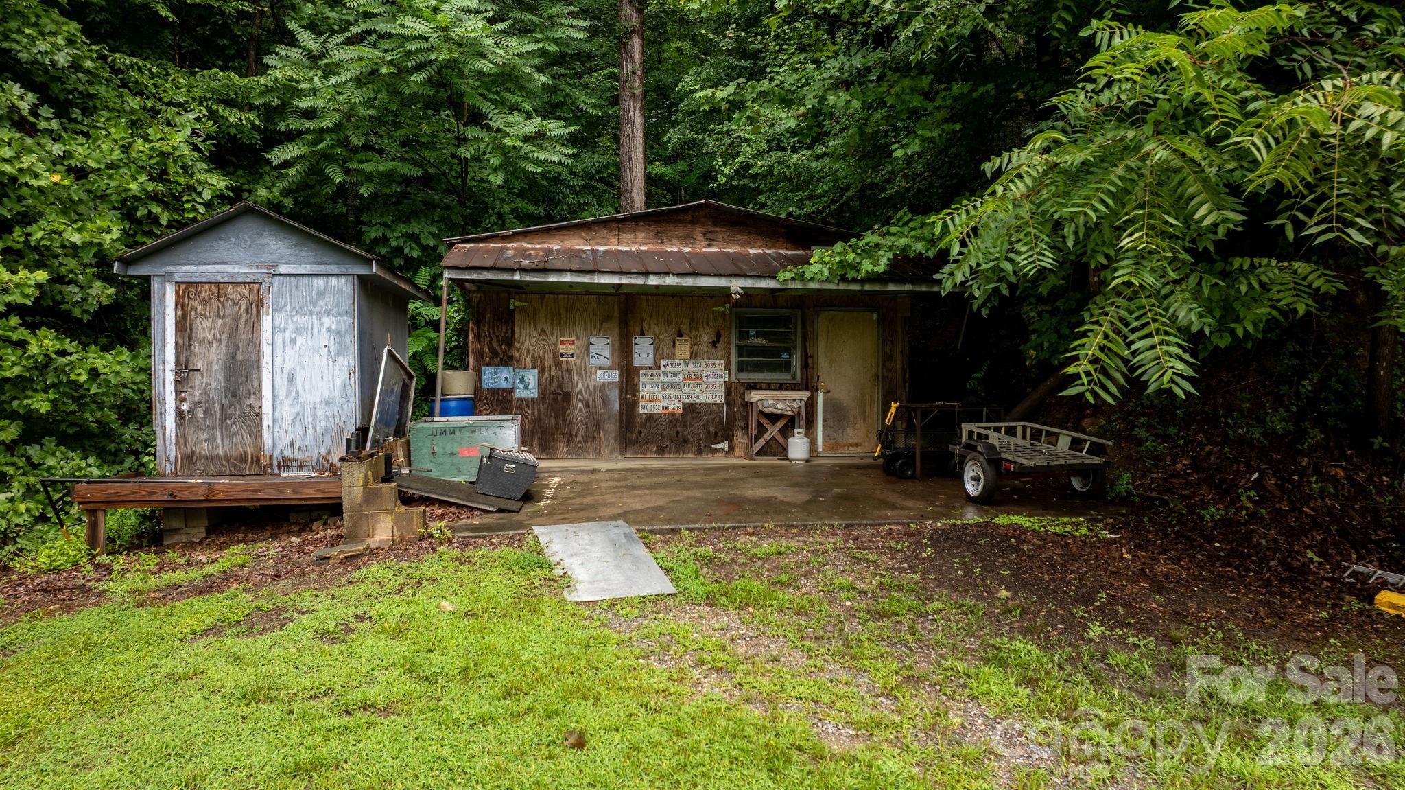Single Family Residence at 1755 F M Mclean Place, Lenoir, photo 7 of 46