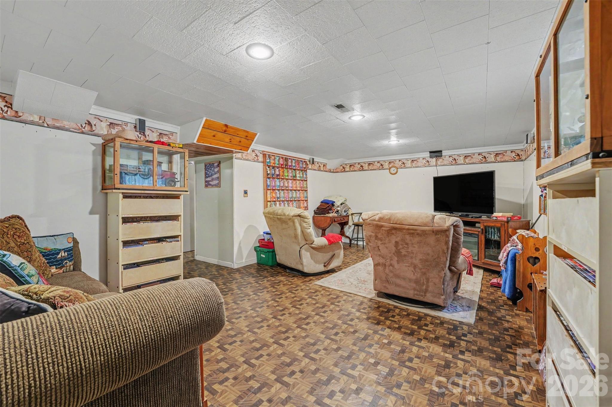 Single Family Residence at 5203 Winton Street, Kannapolis, photo 10 of 32