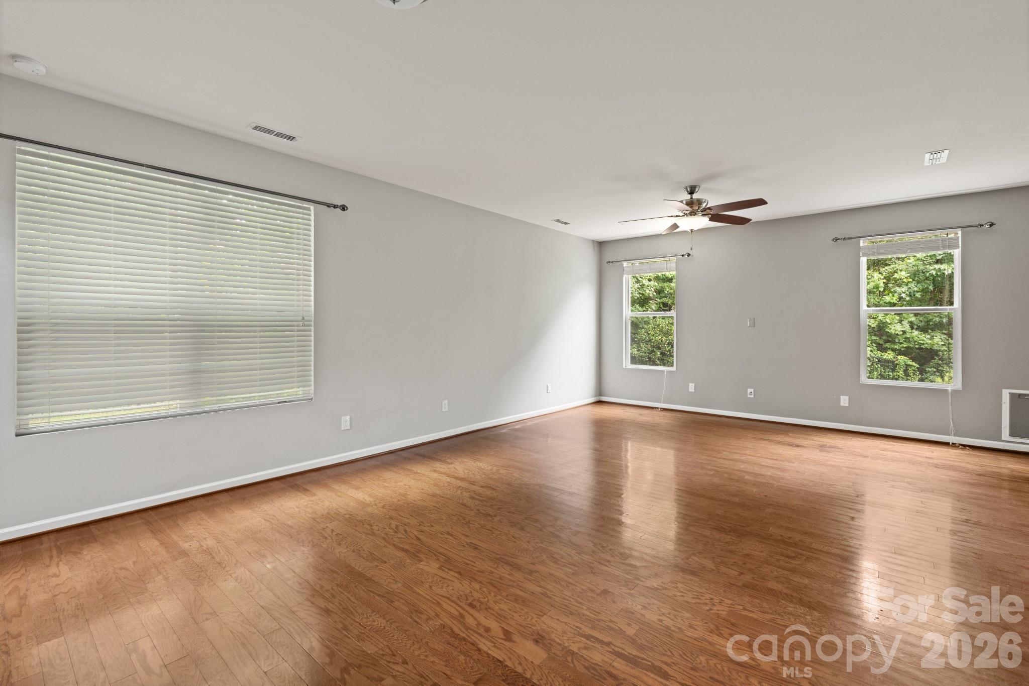 Single Family Residence at 3964 White Kestrel Drive, Raleigh, photo 10 of 35