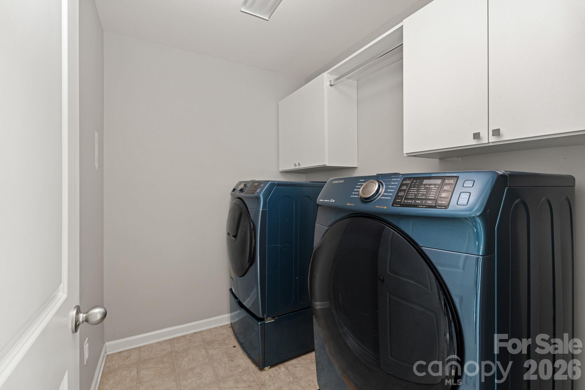 Single Family Residence at 3964 White Kestrel Drive, Raleigh, photo 26 of 35