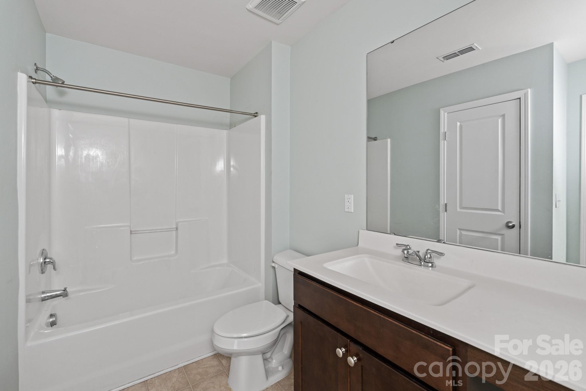Single Family Residence at 3964 White Kestrel Drive, Raleigh, photo 27 of 35