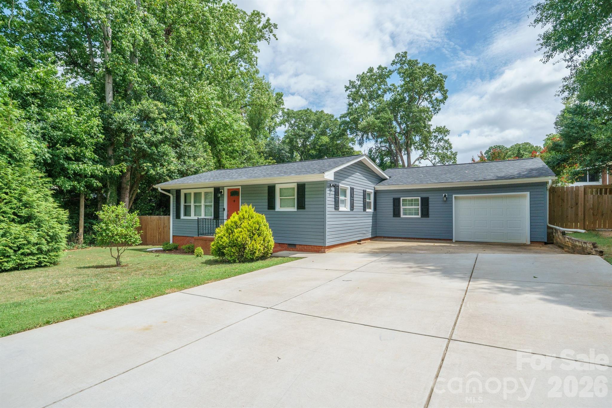 Single Family Residence at 200 Point Circle, Belmont, photo 4 of 27