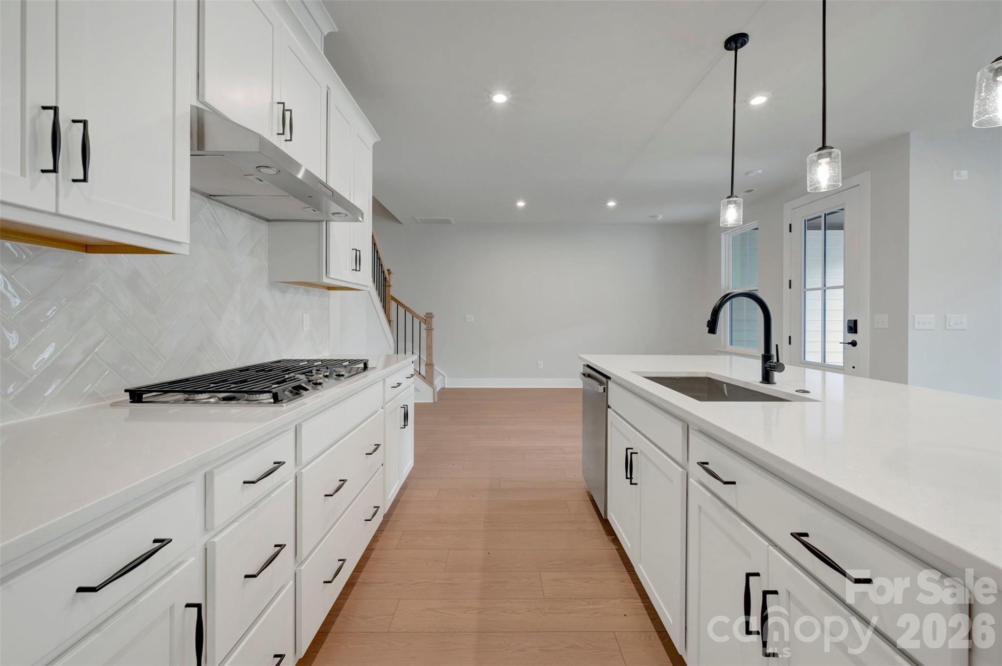 Gas cooktop - 314 Ardmore Drive, Belmont
