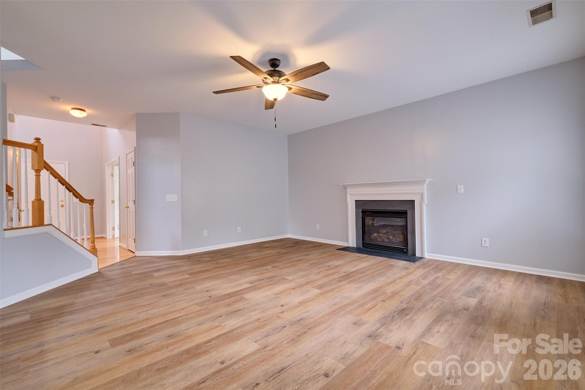 New floors throughout home - 4960 Summerside Drive, Lake Wylie