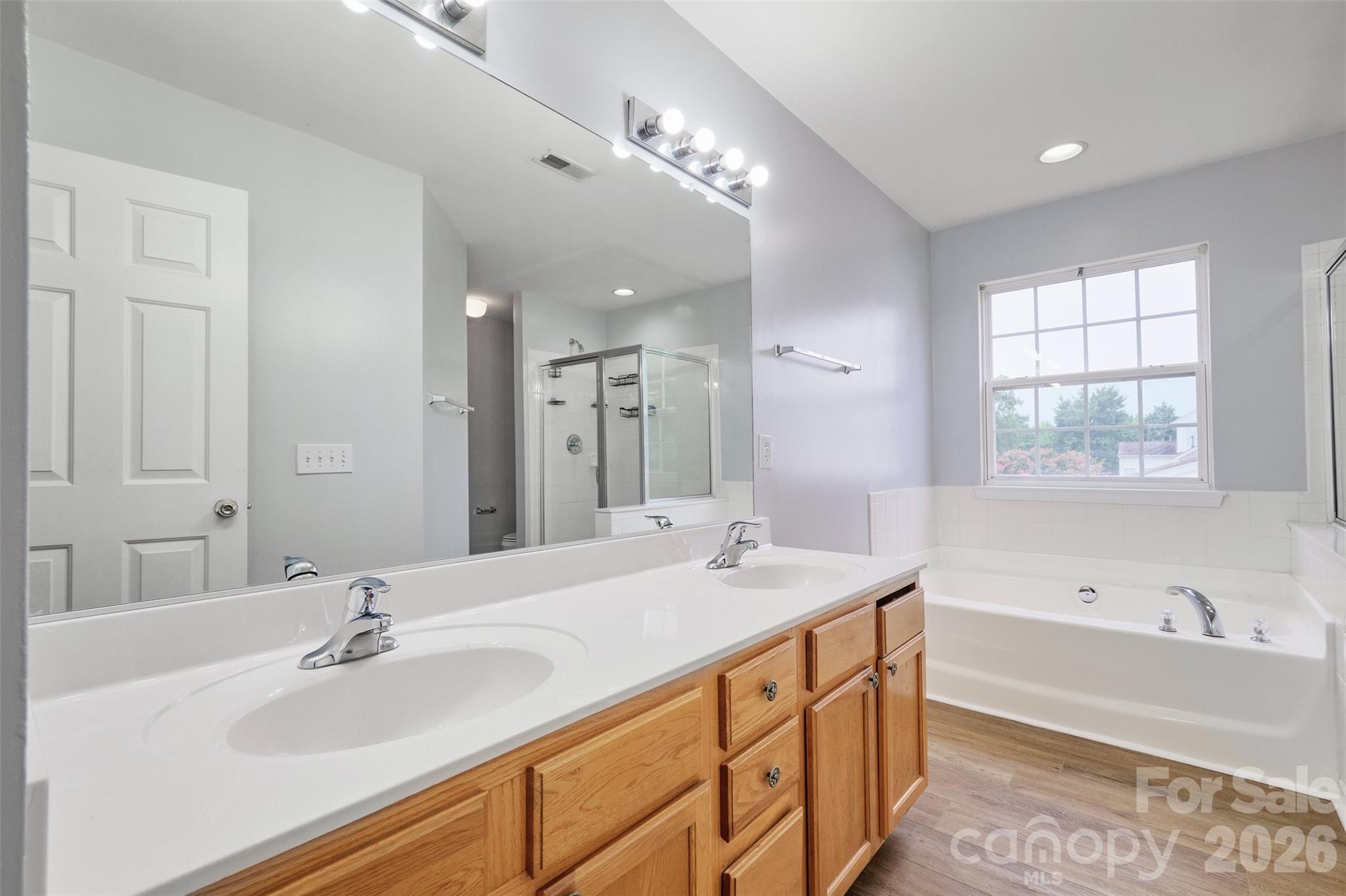 Master bathroom - 4960 Summerside Drive, Lake Wylie