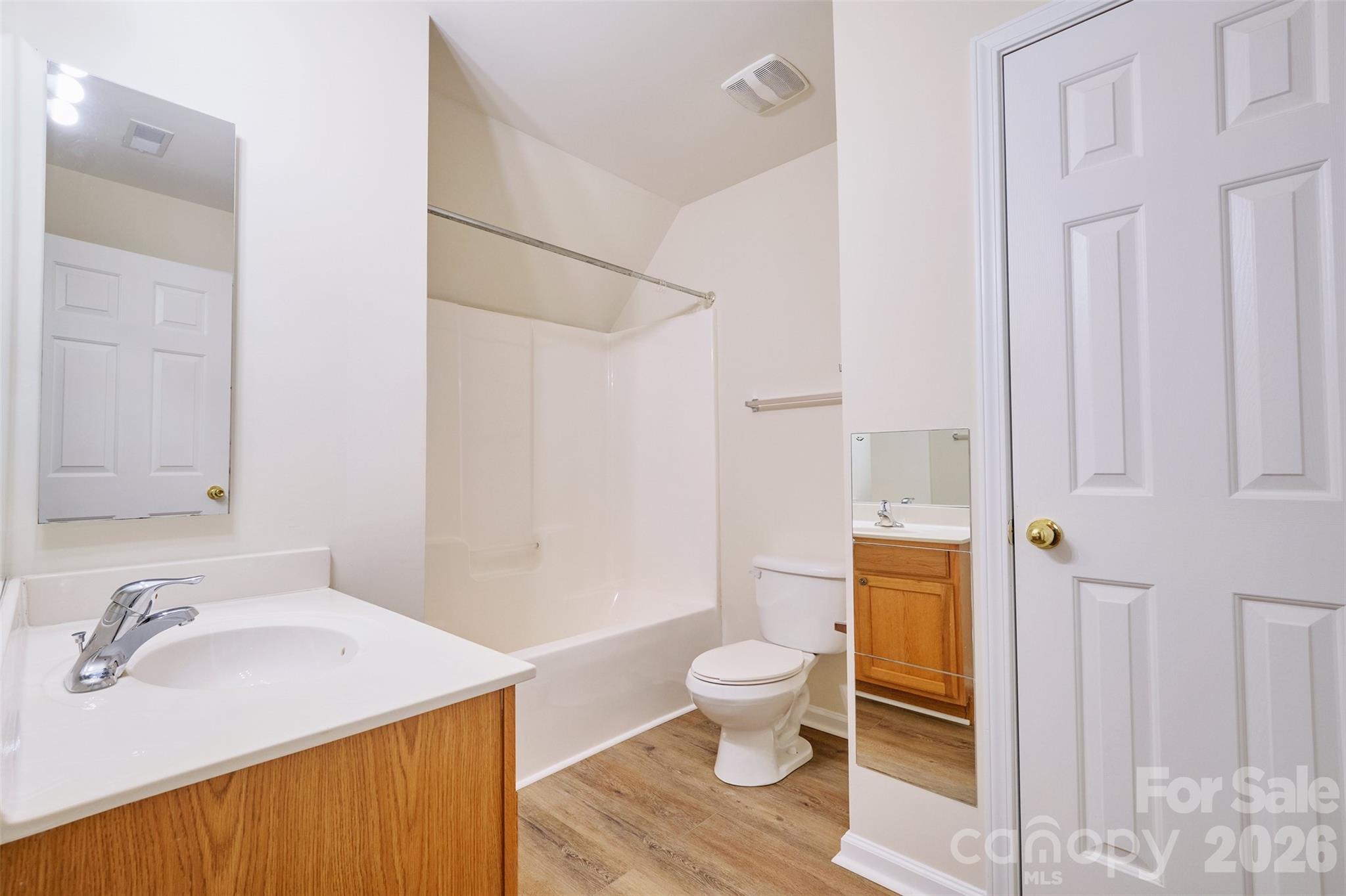 Bathroom for bonus/bedroom over garage - 4960 Summerside Drive, Lake Wylie