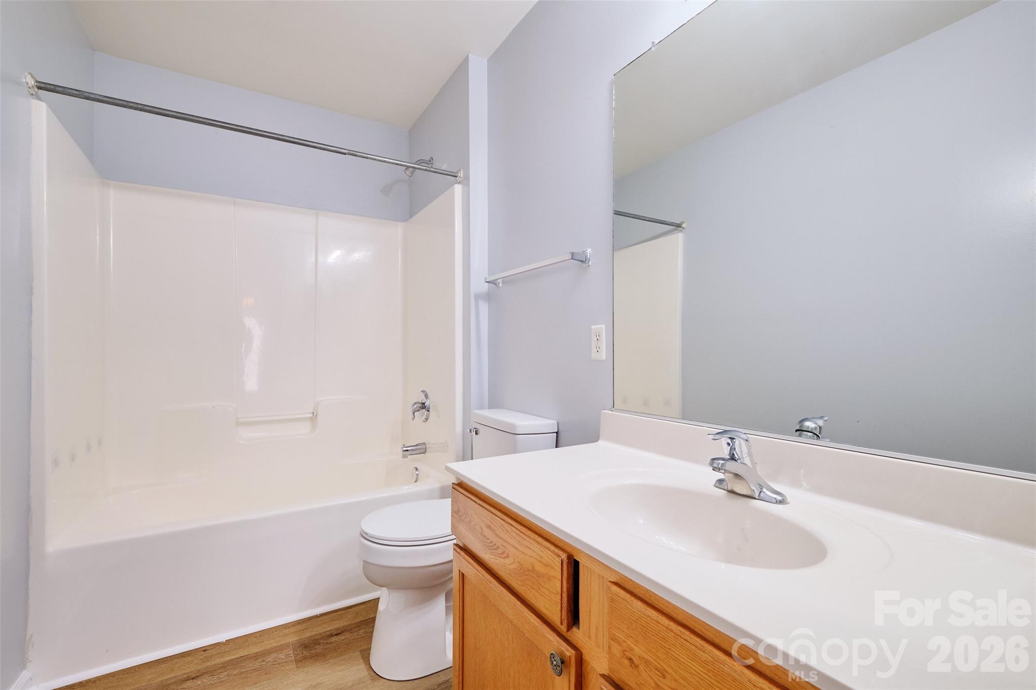 Bathroom 2 upstairs - 4960 Summerside Drive, Lake Wylie