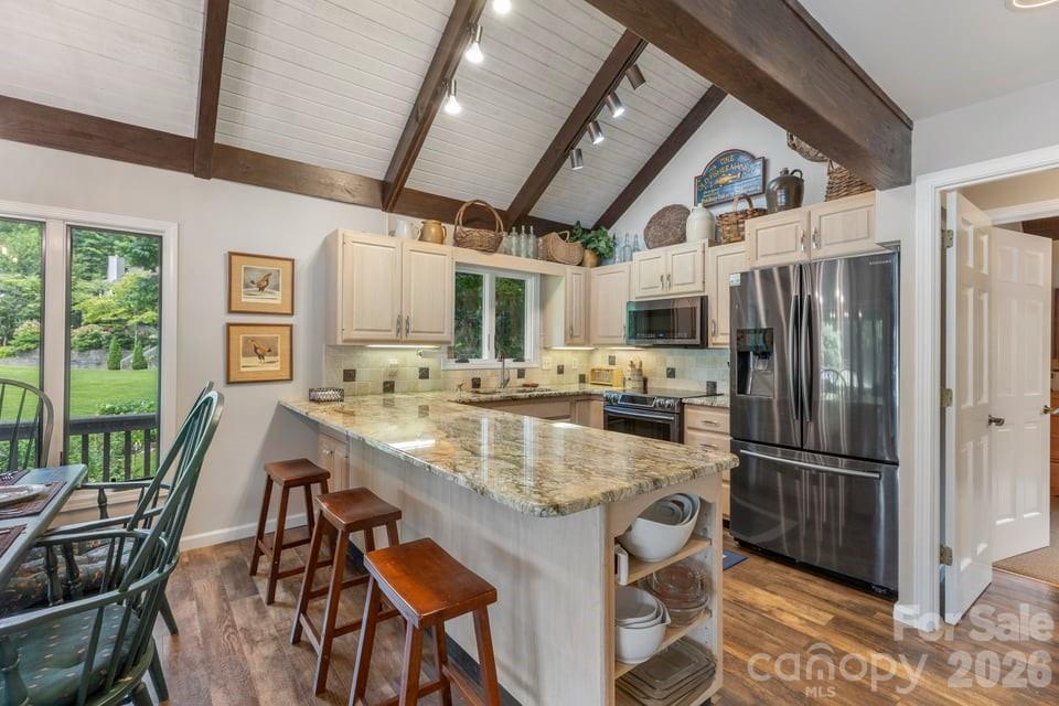 Kitchen - 82 Innsbrook Drive, Lake Toxaway
