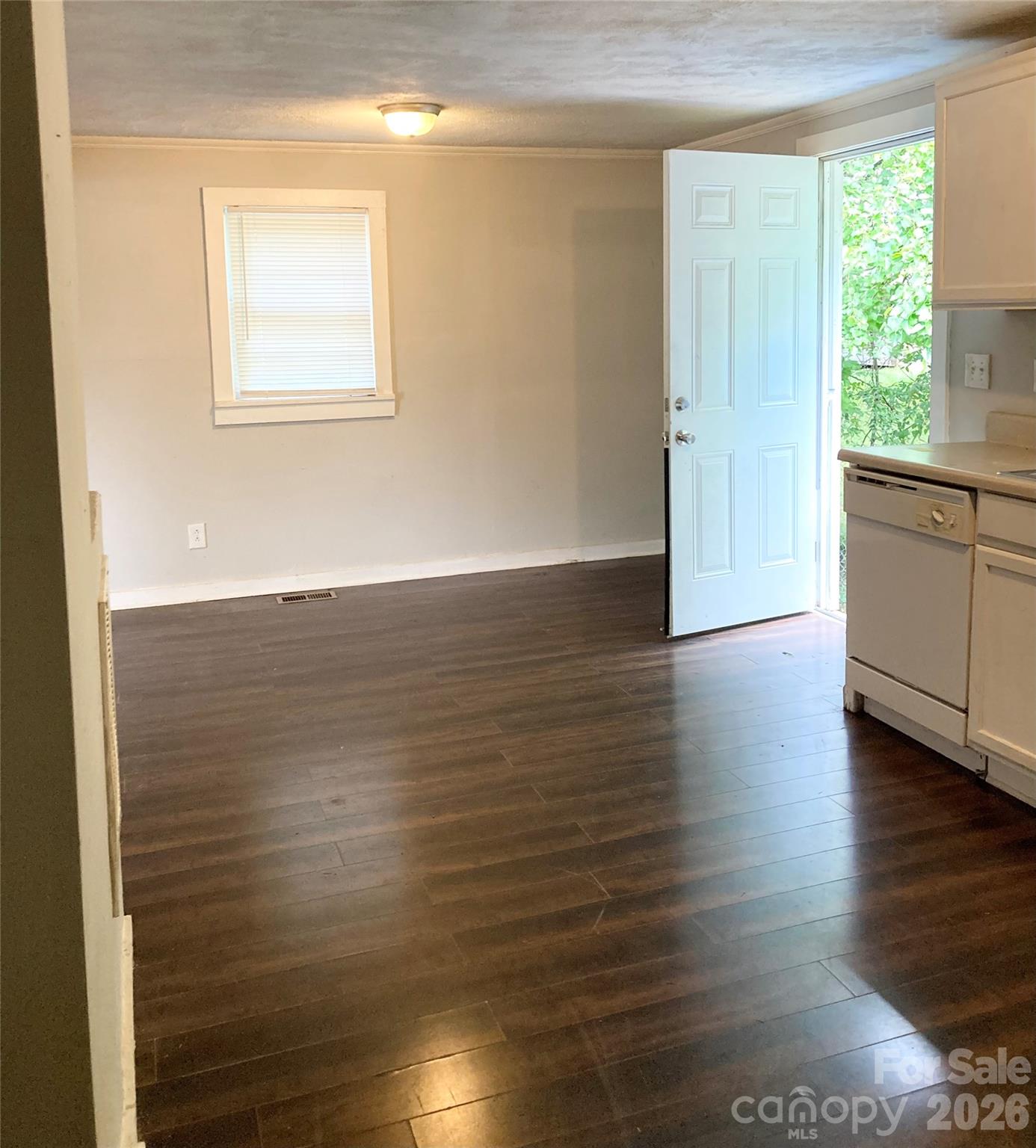 Single Family Residence at 726 Grace Street, Salisbury, photo 11 of 59