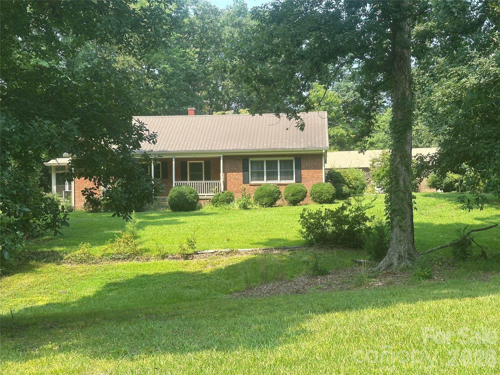 Single Family Residence at 3250 Mount Pleasant Road S, Concord, photo 5 of 61