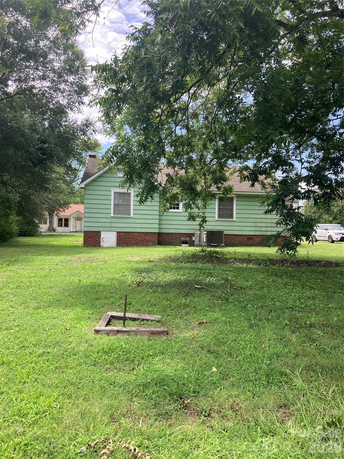 Single Family Residence at 2407 Florida Avenue, Kannapolis, photo 4 of 15