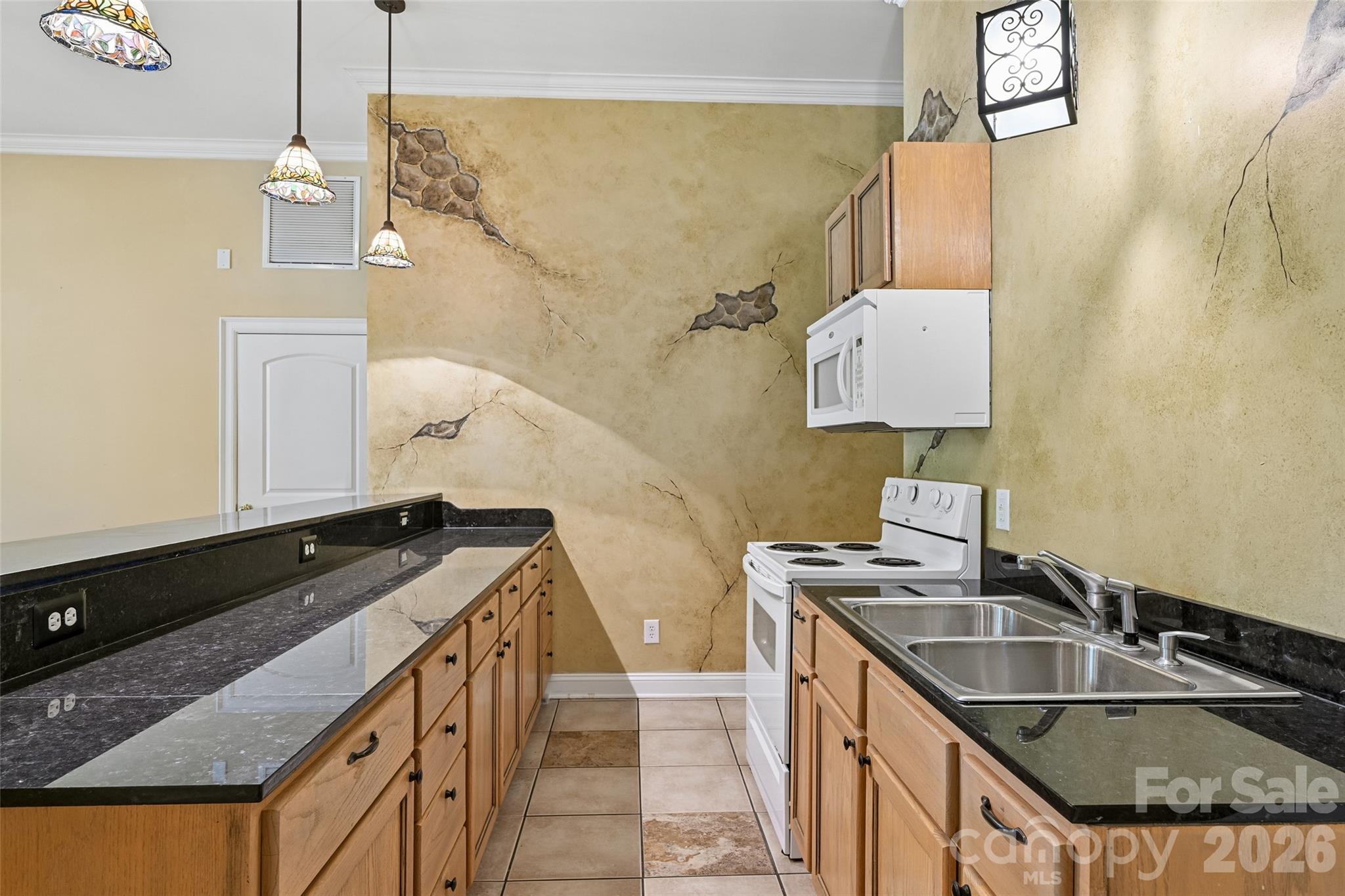 Single Family Residence at 304 Catawba Crest Lane, Clover, photo 12 of 48