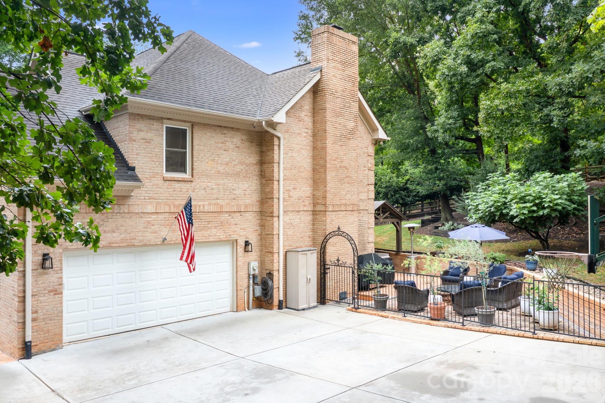 Single Family Residence at 7048 Mariners Court, Tega Cay, photo 9 of 48
