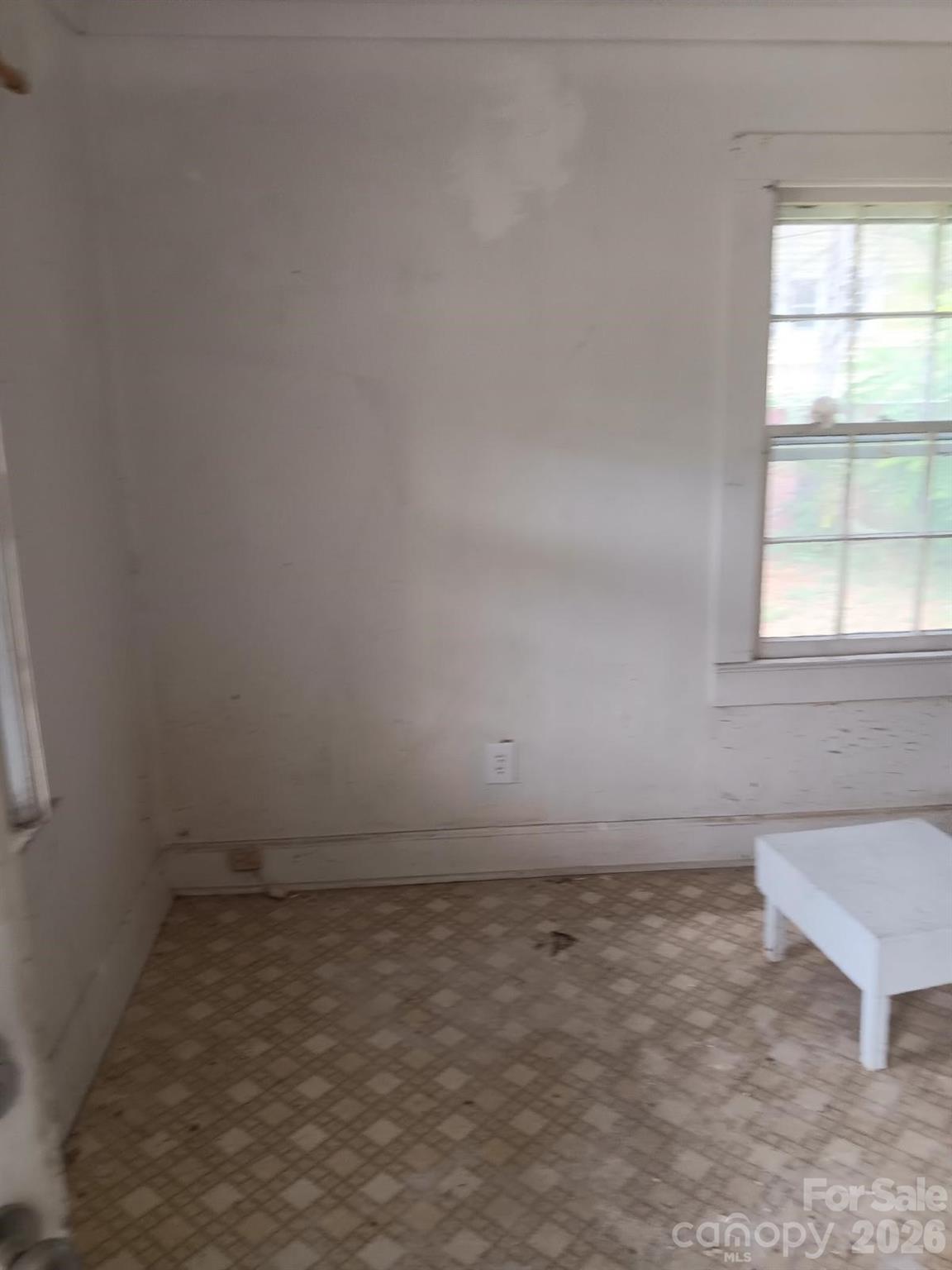 Single Family Residence at 303 Lily Street, Shelby, photo 10 of 19