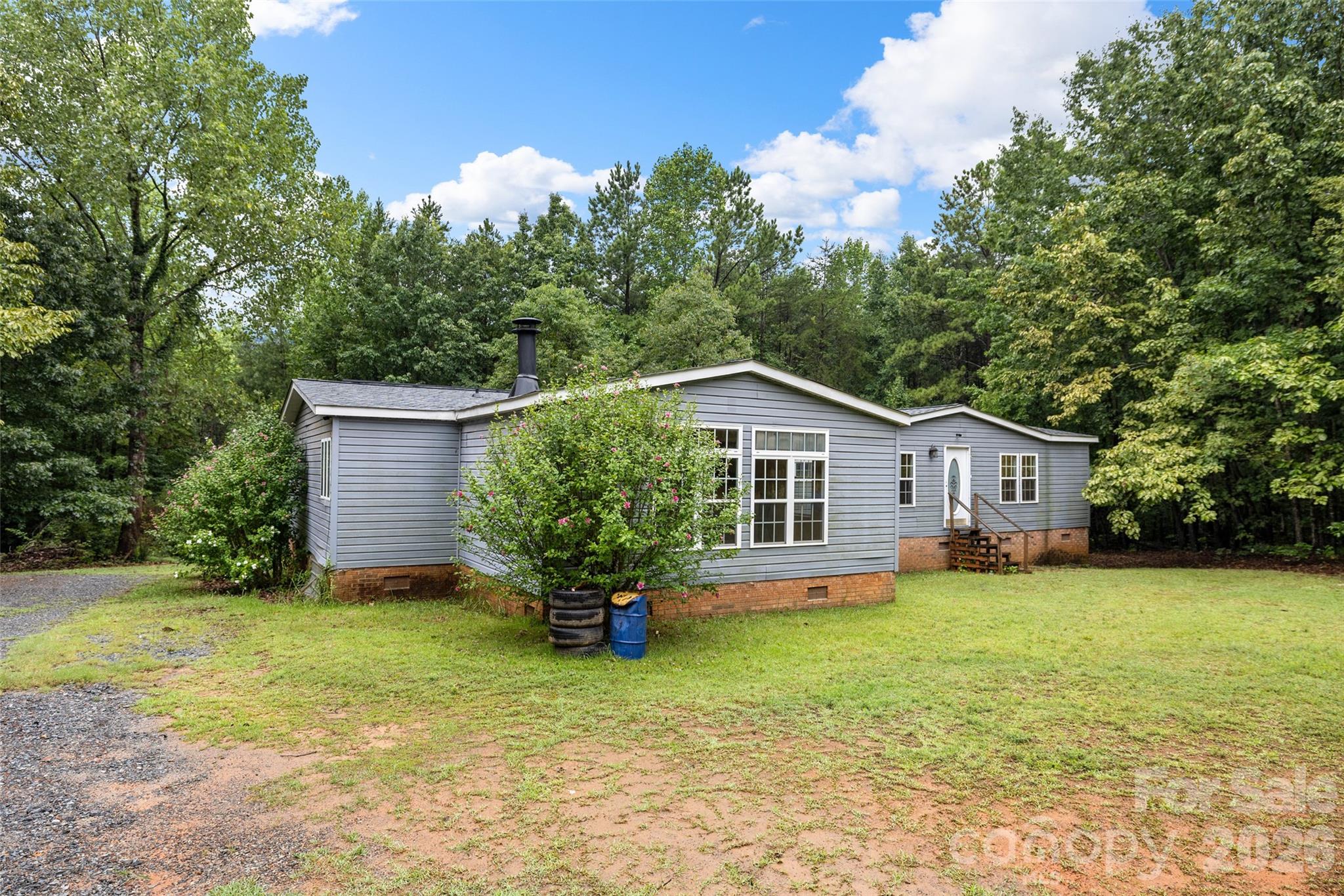 Single Family Residence at 135 Benton Road, Kings Mountain, photo 6 of 39