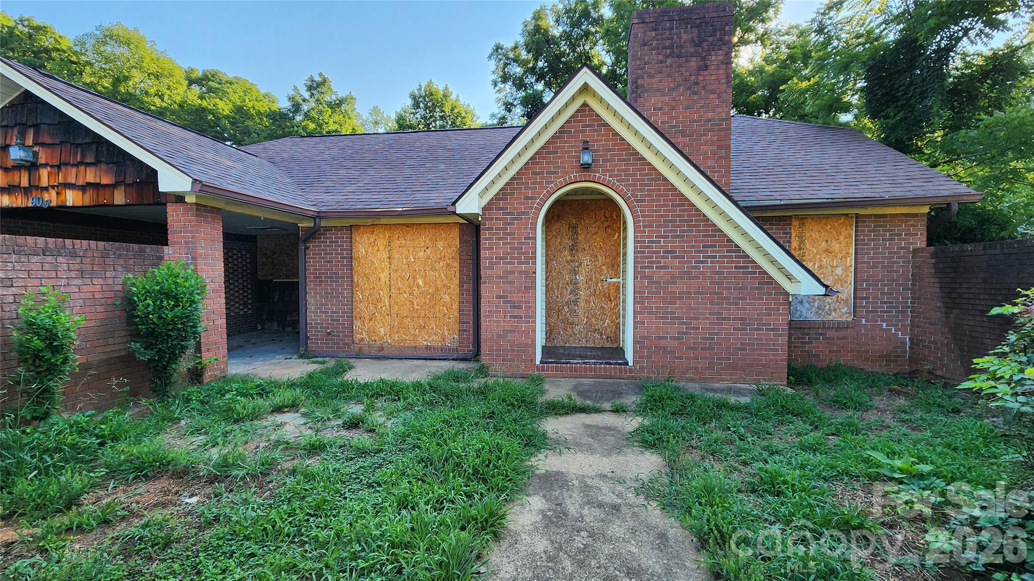 Single Family Residence at 906 Trogdon Street, North Wilkesboro, photo 6 of 27