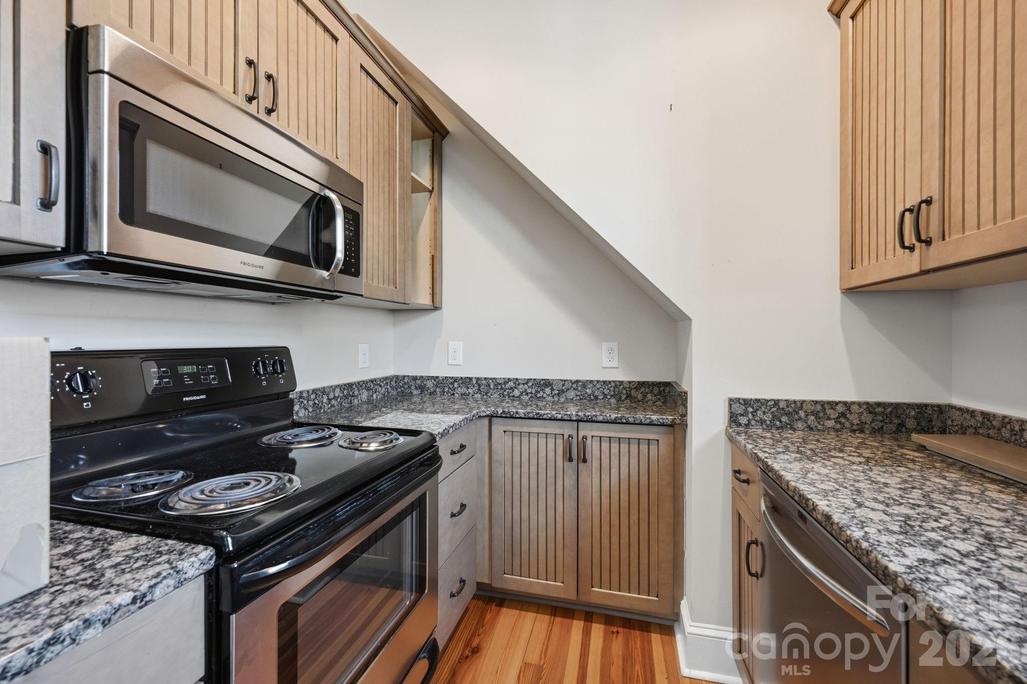 Garage Apartment kitchen - 519 South Street, Davidson