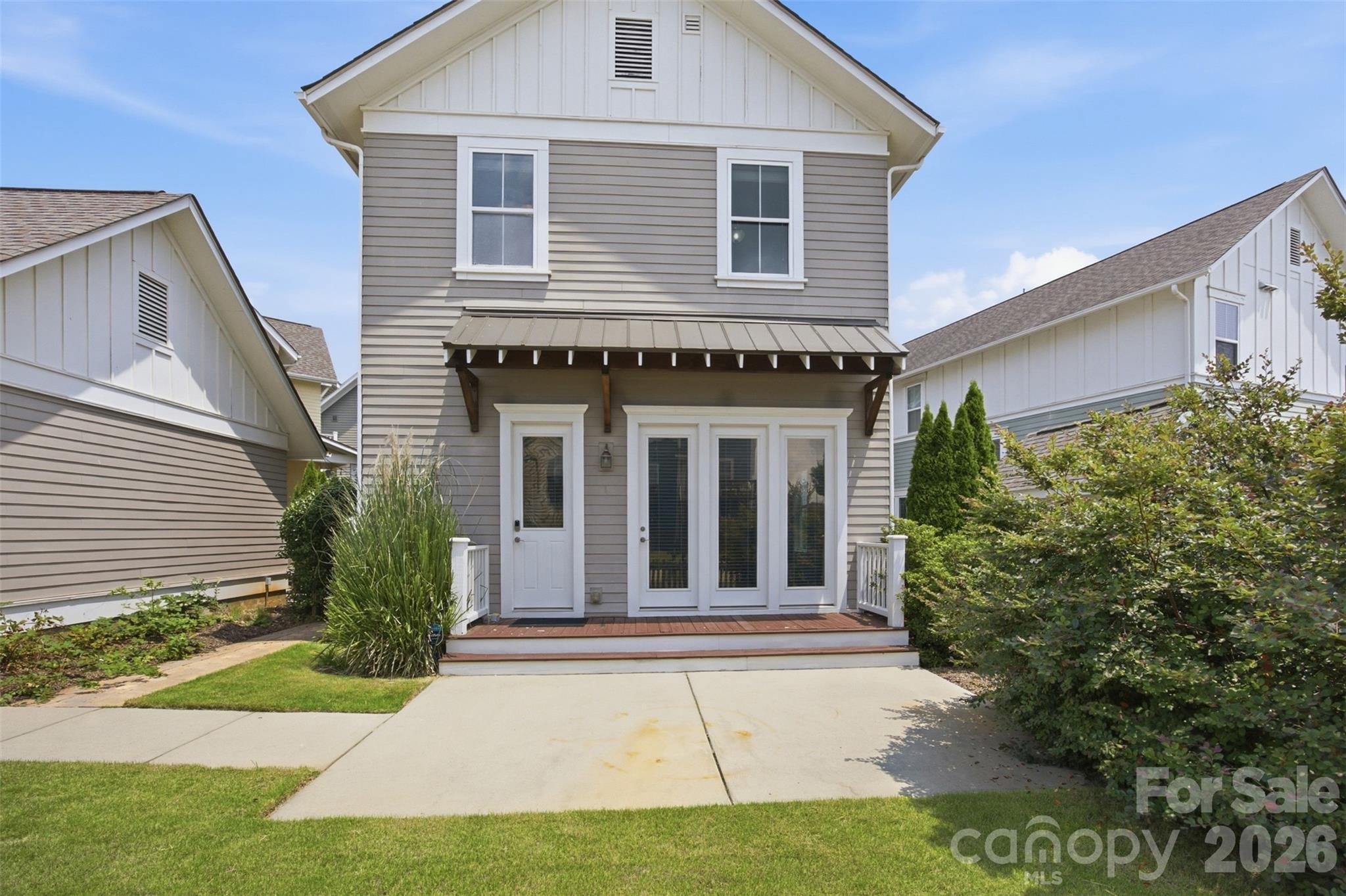 Single Family Residence at 743 Waterscape Court, Rock Hill, photo 3 of 47