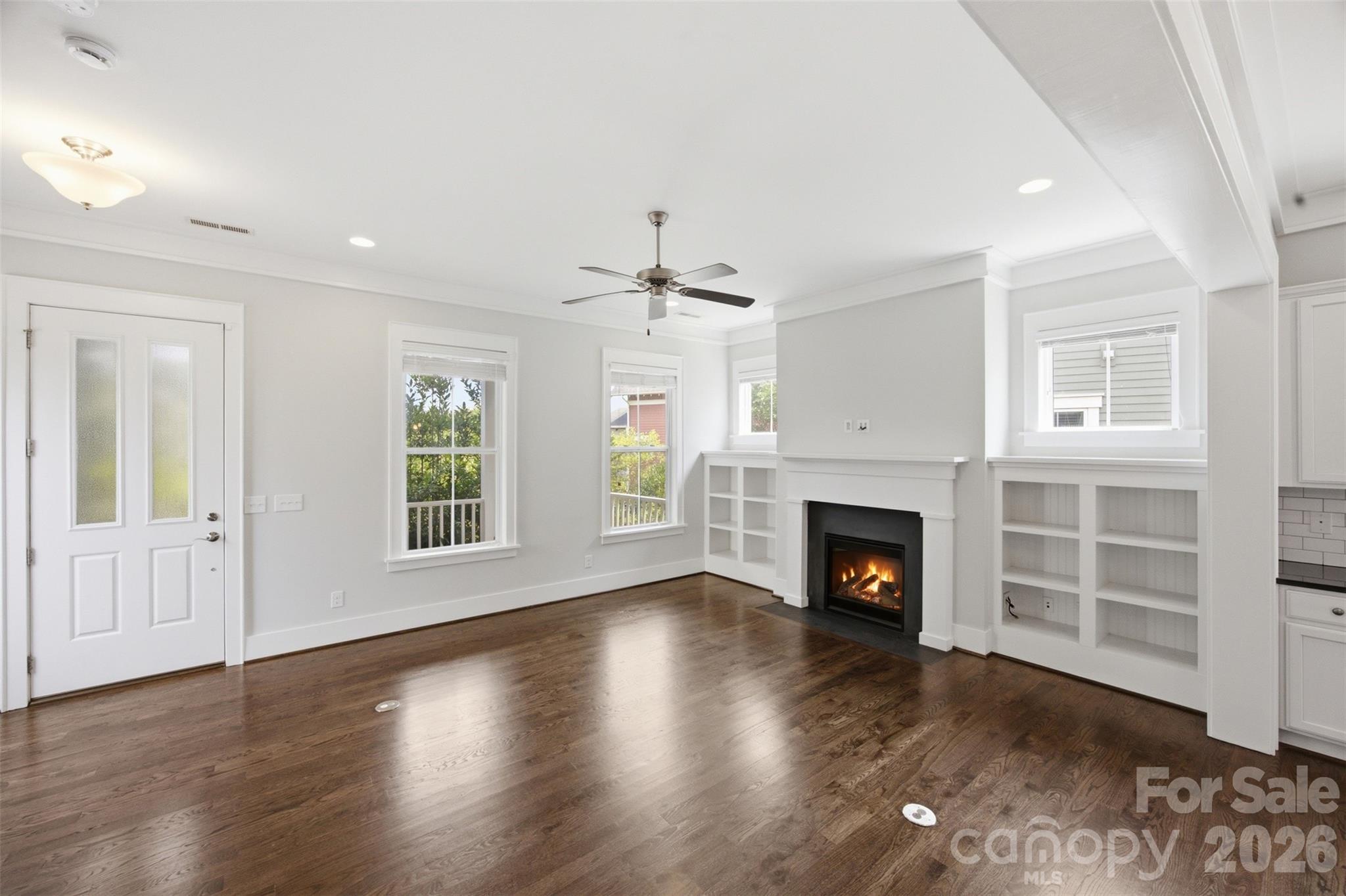 Single Family Residence at 743 Waterscape Court, Rock Hill, photo 12 of 47