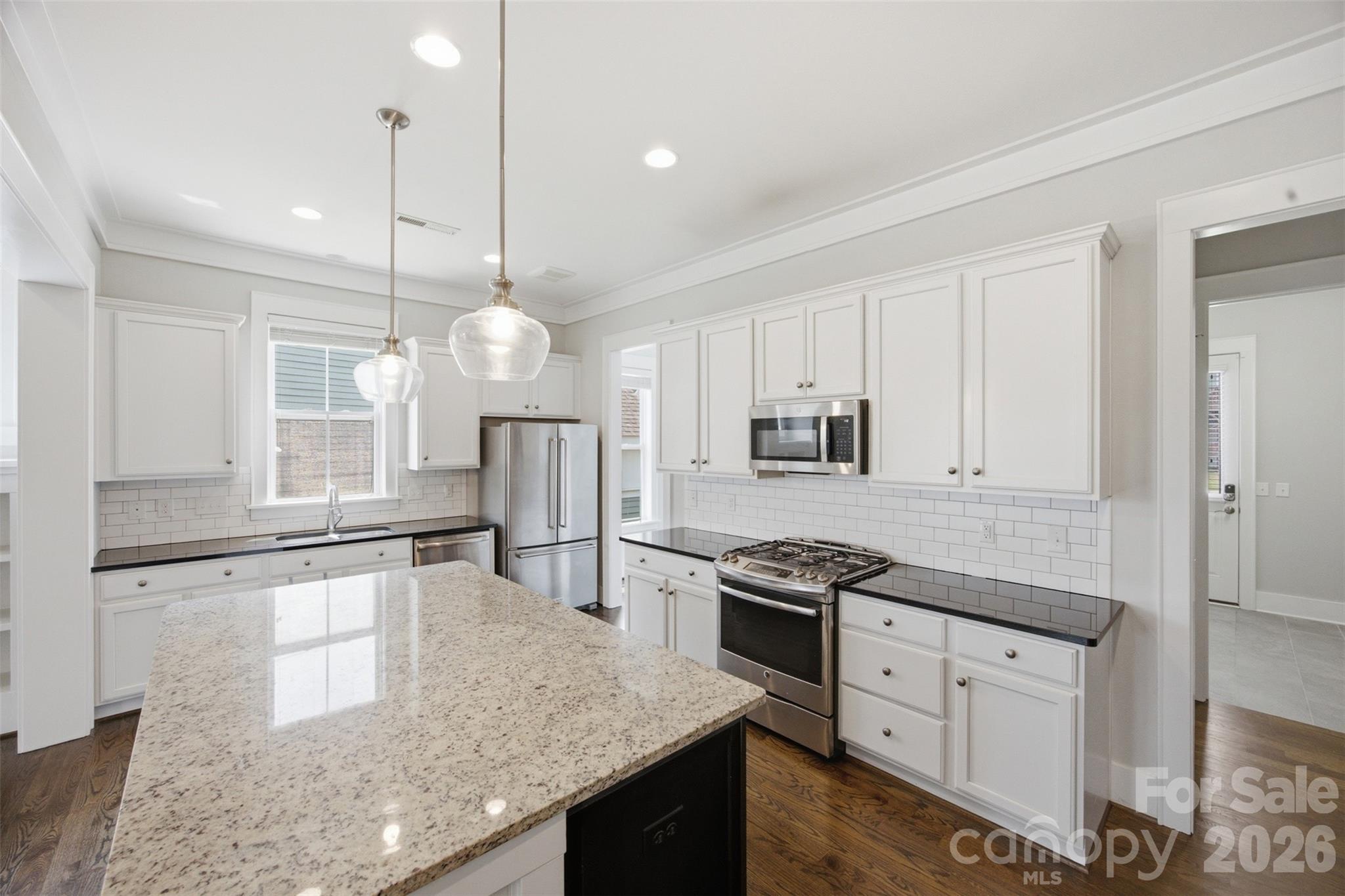 Single Family Residence at 743 Waterscape Court, Rock Hill, photo 16 of 47