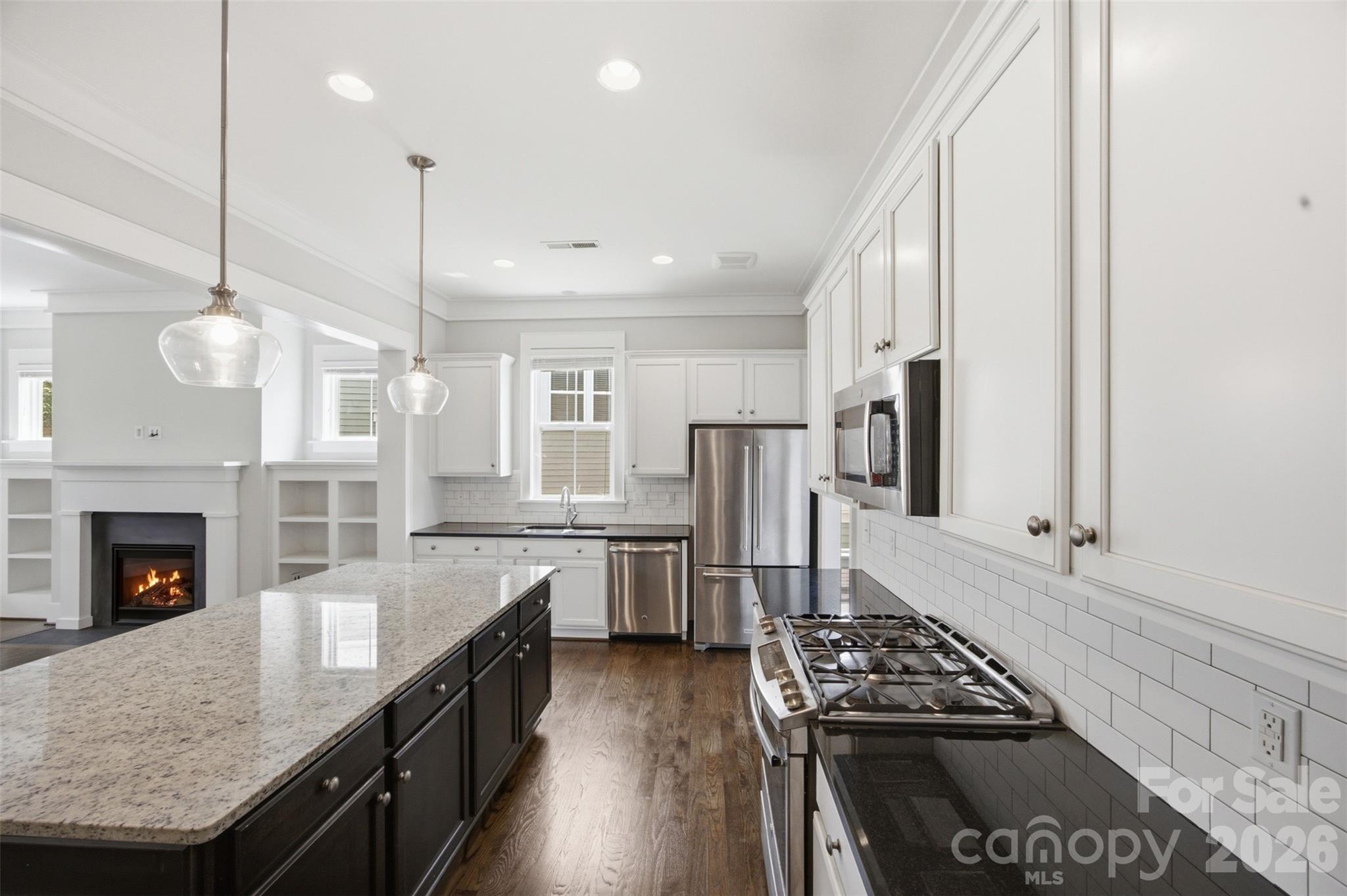 Single Family Residence at 743 Waterscape Court, Rock Hill, photo 18 of 47