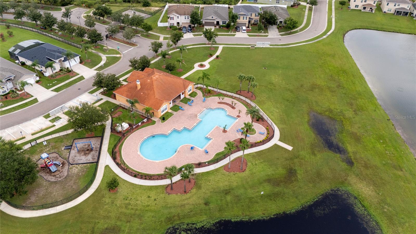 Single Family Residence at 4752 BLUE DIAMOND ST, KISSIMMEE, photo 39 of 46