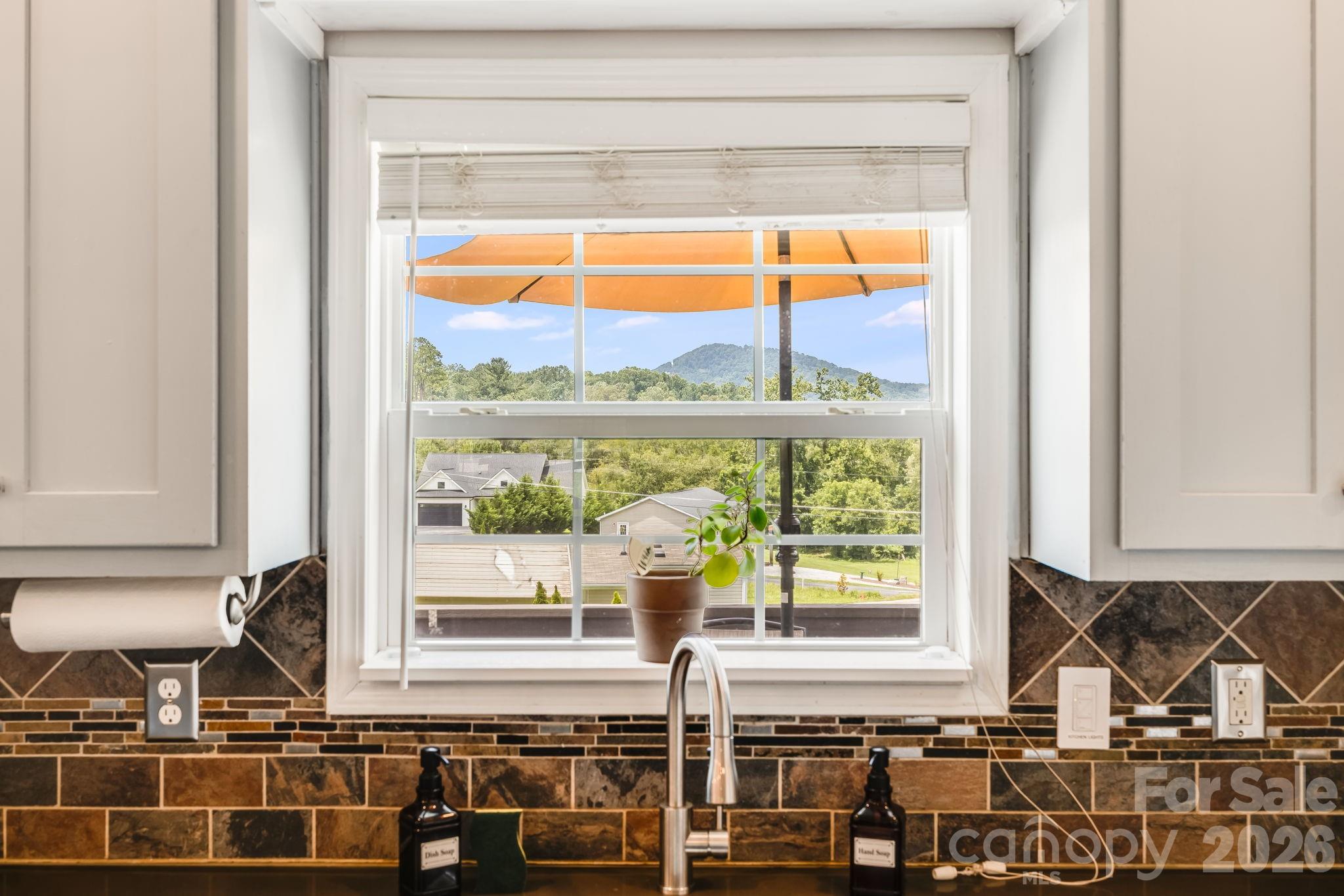 Enjoy the view from the kitchen - 21 Old Pinner Place, Arden