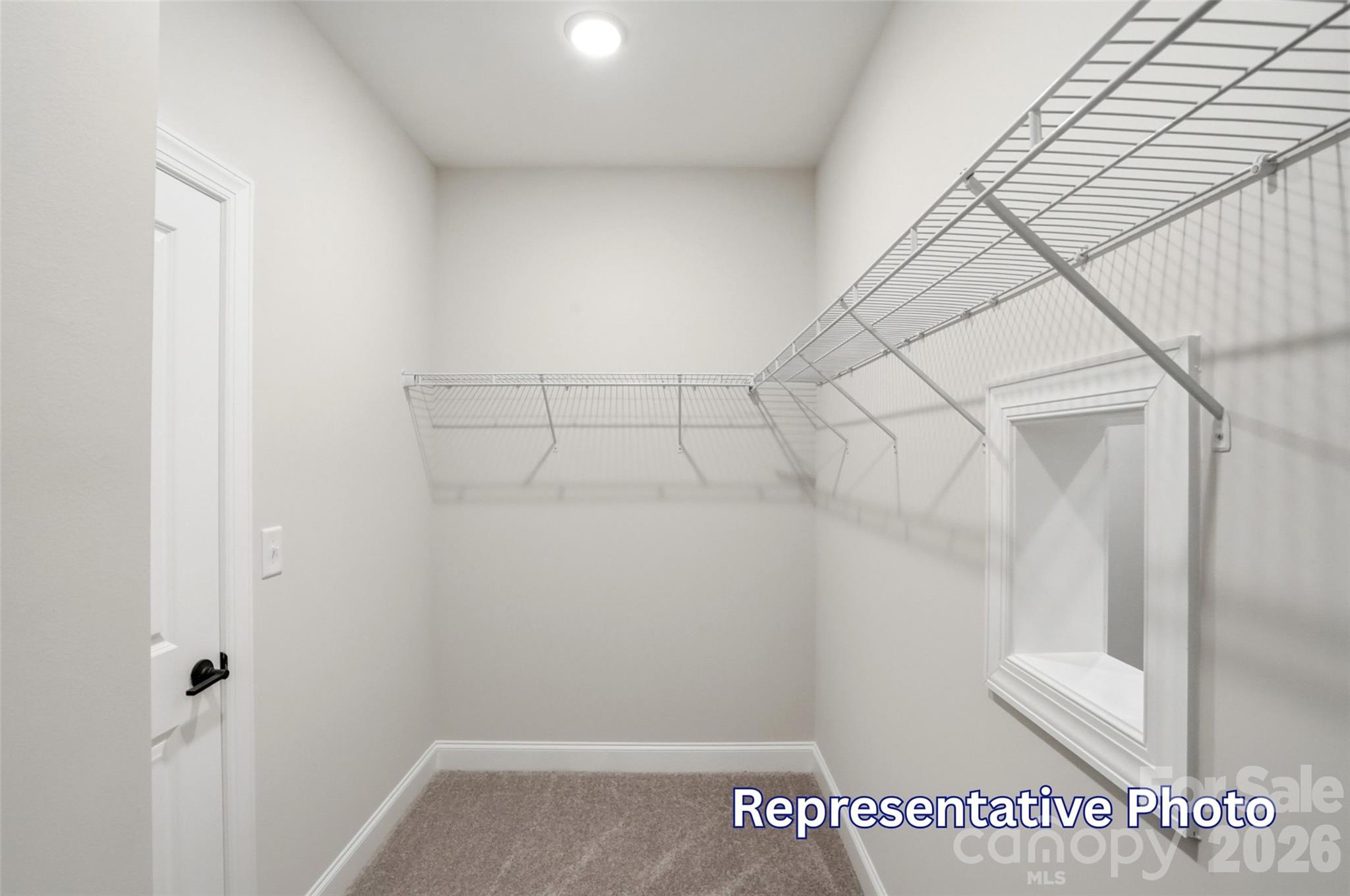 Walk in Closet - 1061 Tradition Club Street, York