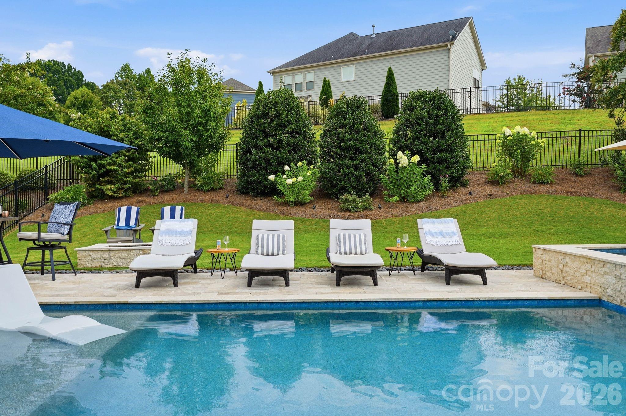 Refreshing Salt Water Pool & Spa - 109 Heron Cove Loop, Mooresville