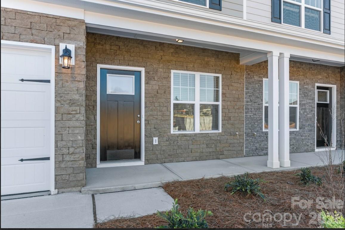 Sierra Ridge NorwayFront Porch - 4158 Olympus Avenue, Gastonia