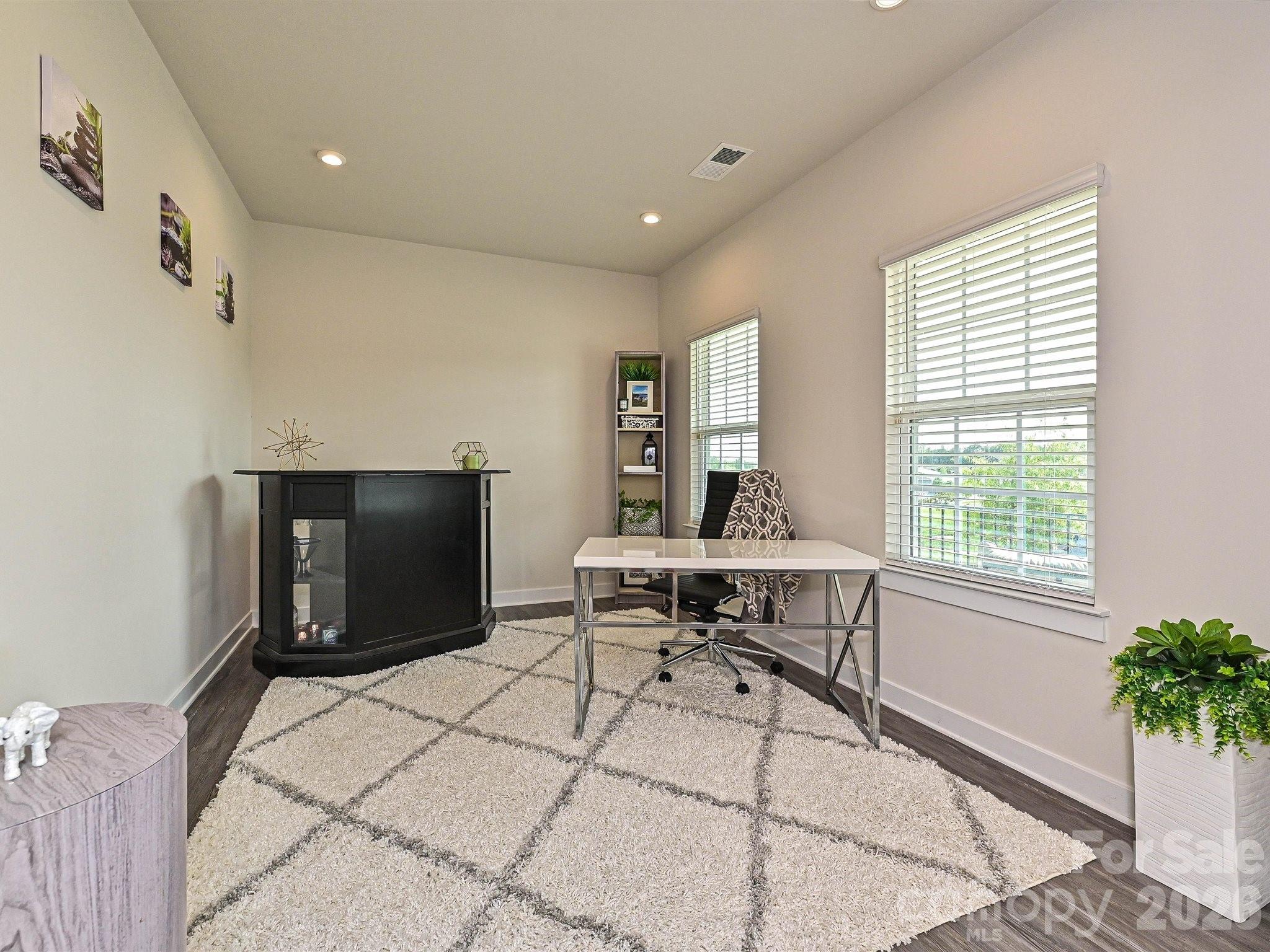 Single Family Residence at 10016 Bowtie Lane, Huntersville, photo 4 of 34