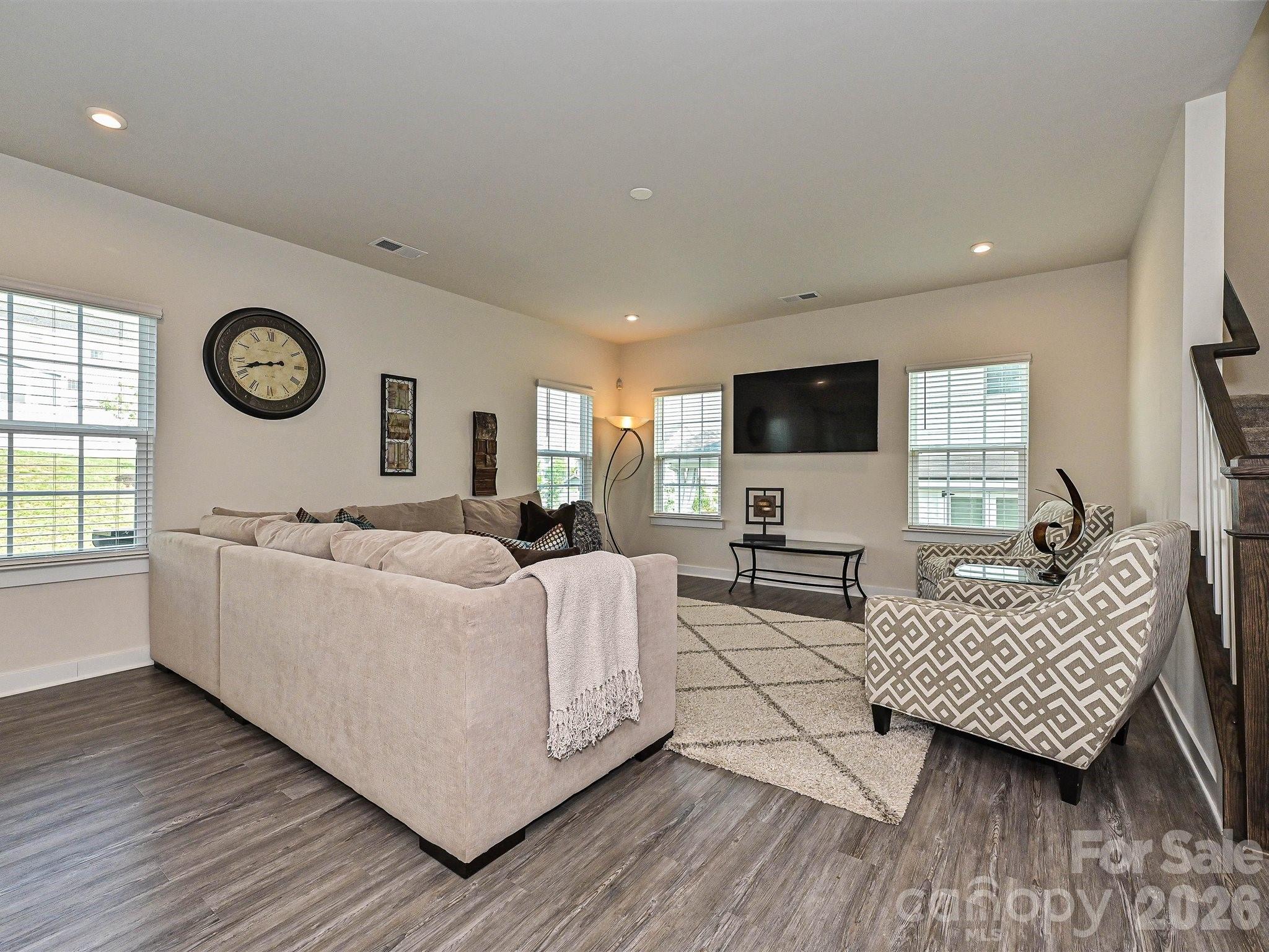 Single Family Residence at 10016 Bowtie Lane, Huntersville, photo 8 of 34