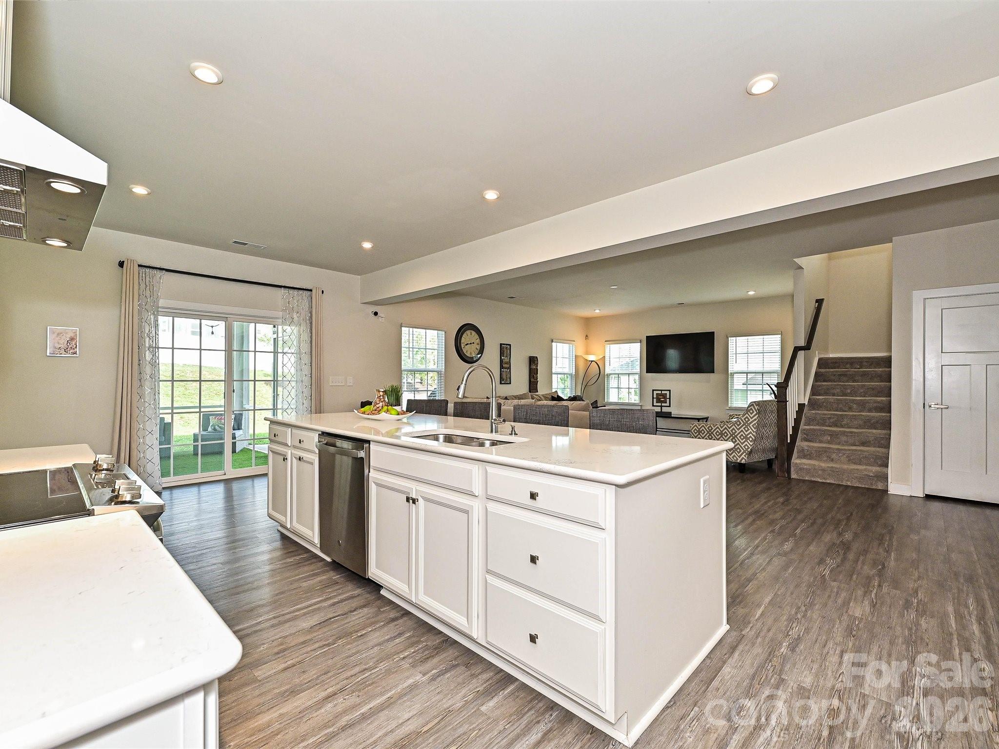 Single Family Residence at 10016 Bowtie Lane, Huntersville, photo 15 of 34