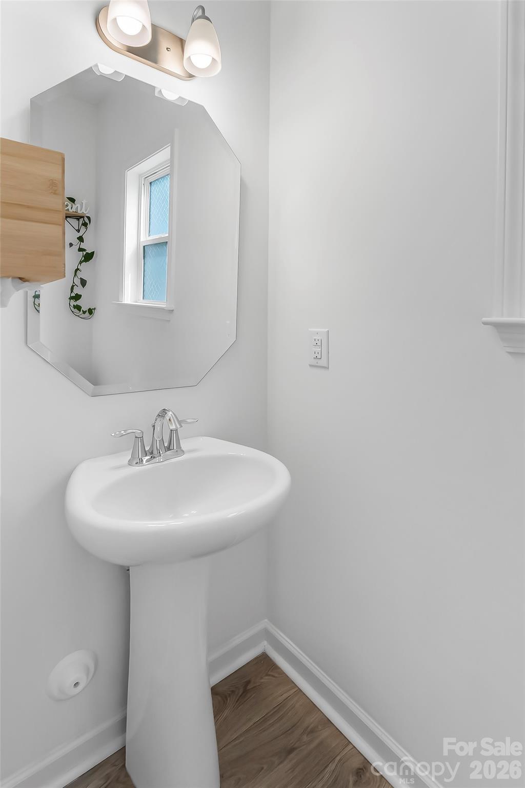 Single Family Residence at 112 Divot Lane, Statesville, photo 12 of 36