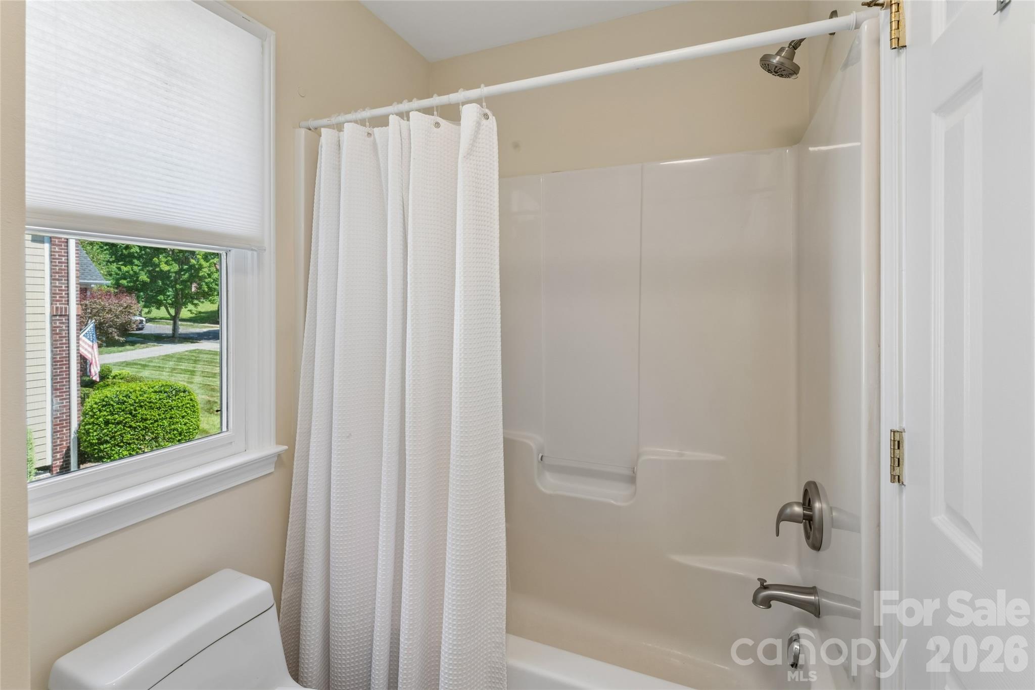 Single Family Residence at 11338 Canoe Cove Lane, Huntersville, photo 15 of 41