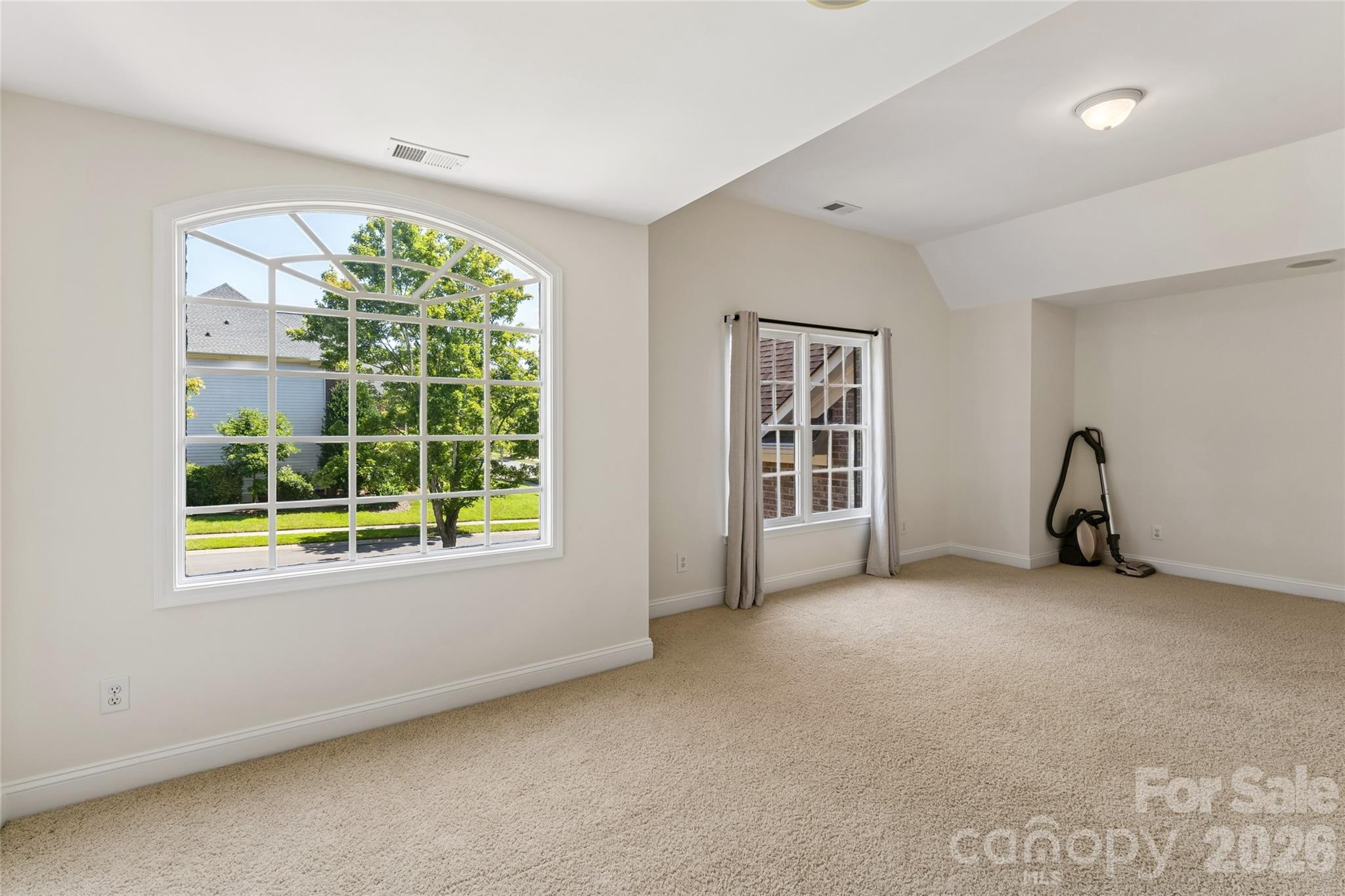 Single Family Residence at 11338 Canoe Cove Lane, Huntersville, photo 22 of 41