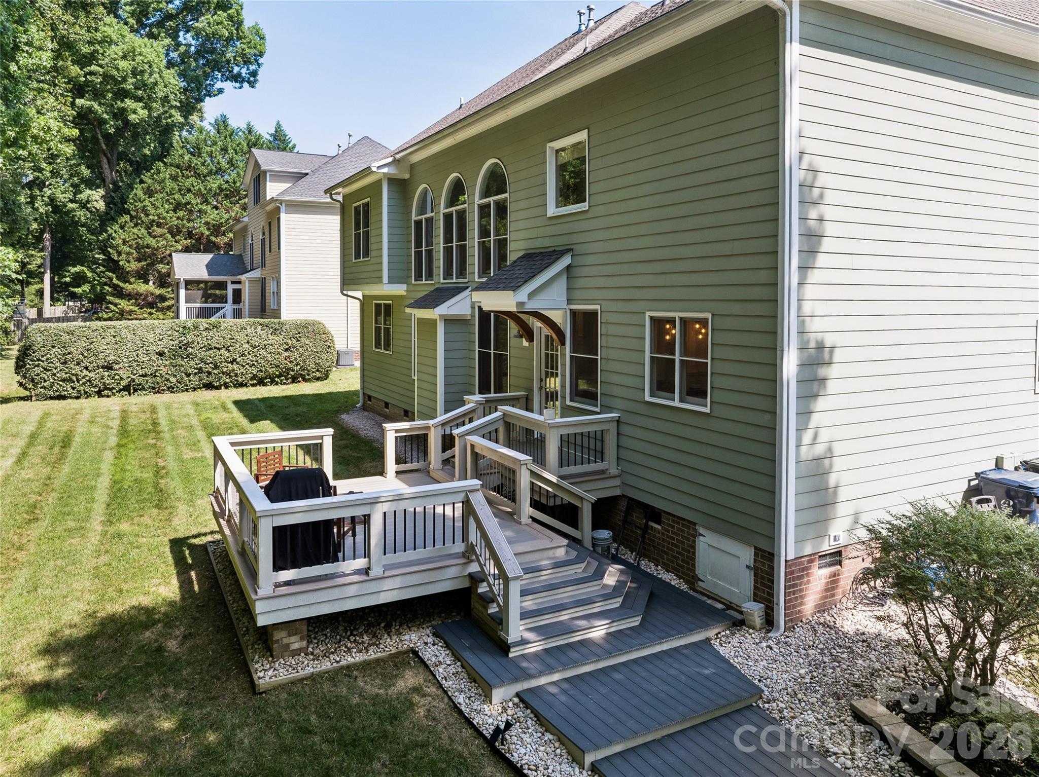 Single Family Residence at 11338 Canoe Cove Lane, Huntersville, photo 6 of 41