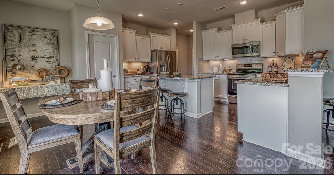 Single Family Residence at 1530 Swallow Tail Drive, Belmont, photo 17 of 33